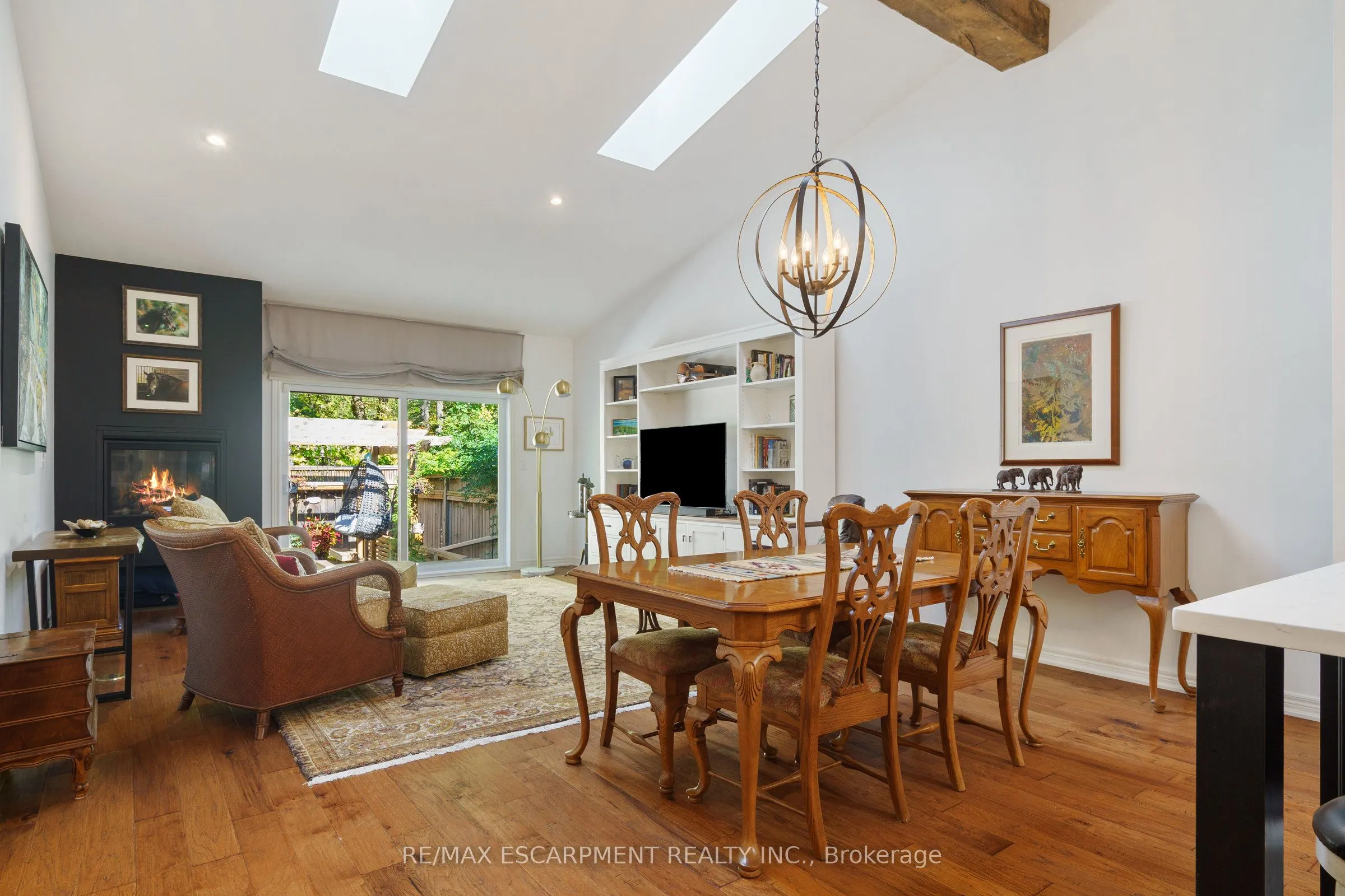 353 Park Street W