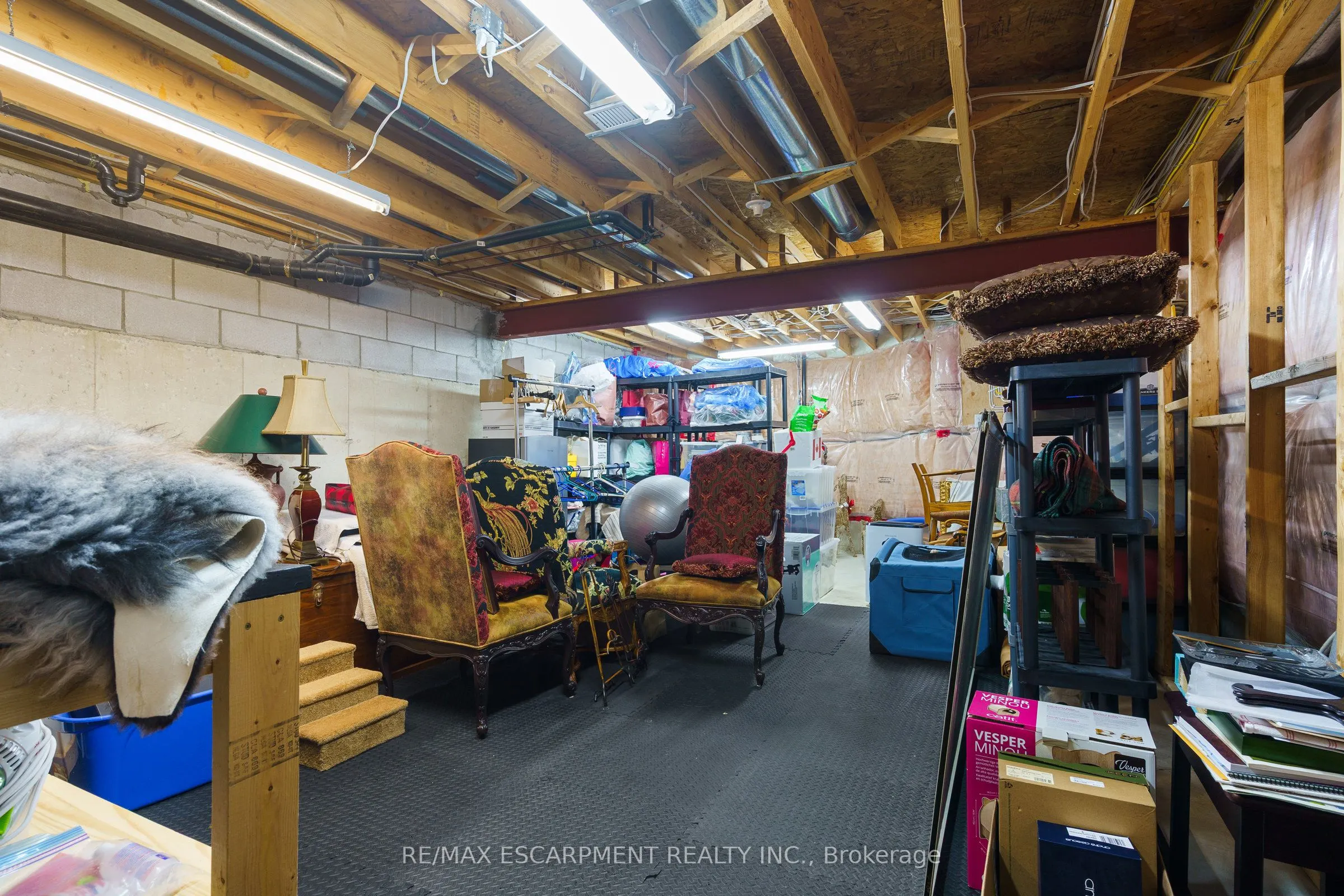 353 Park Street W