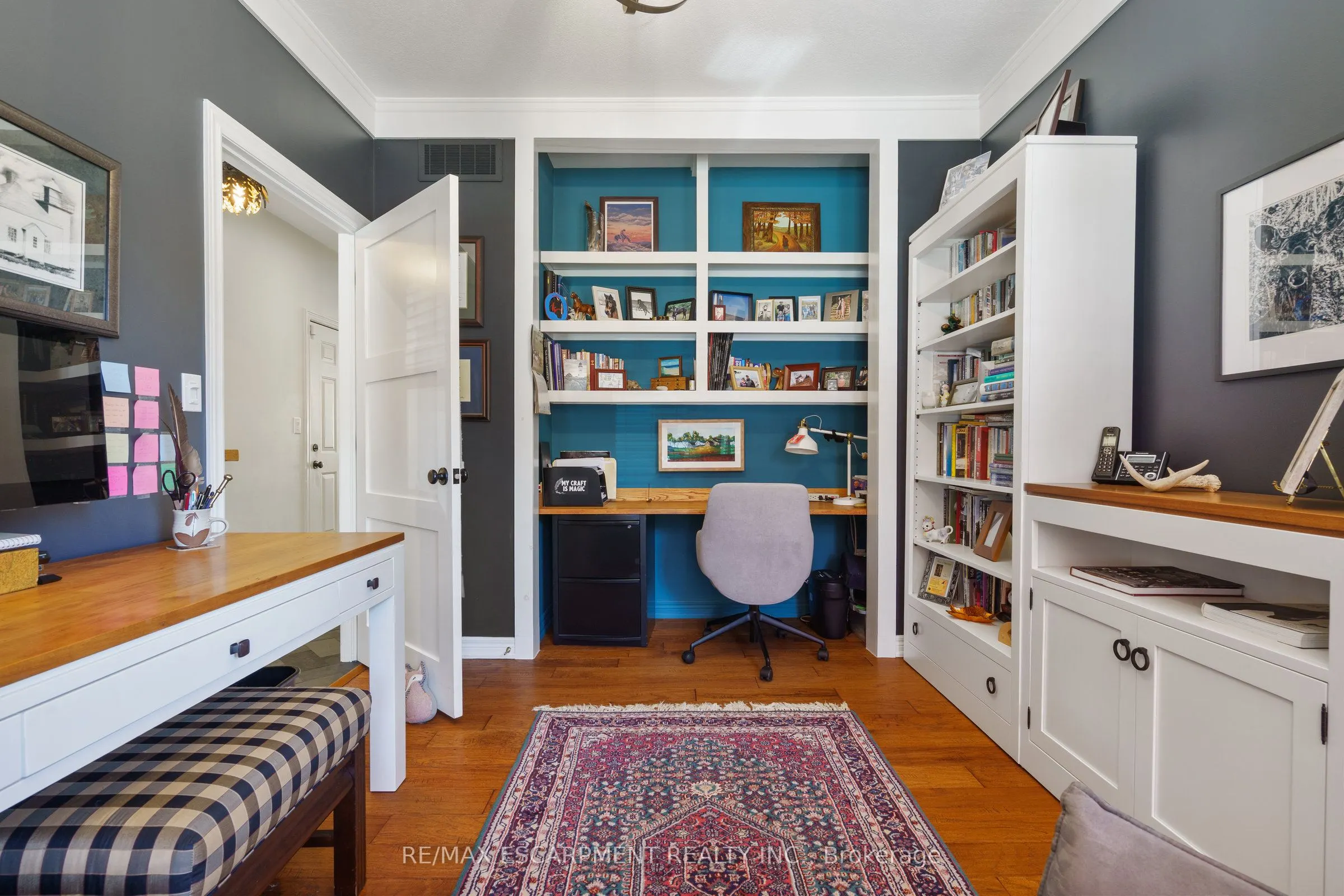 353 Park Street W