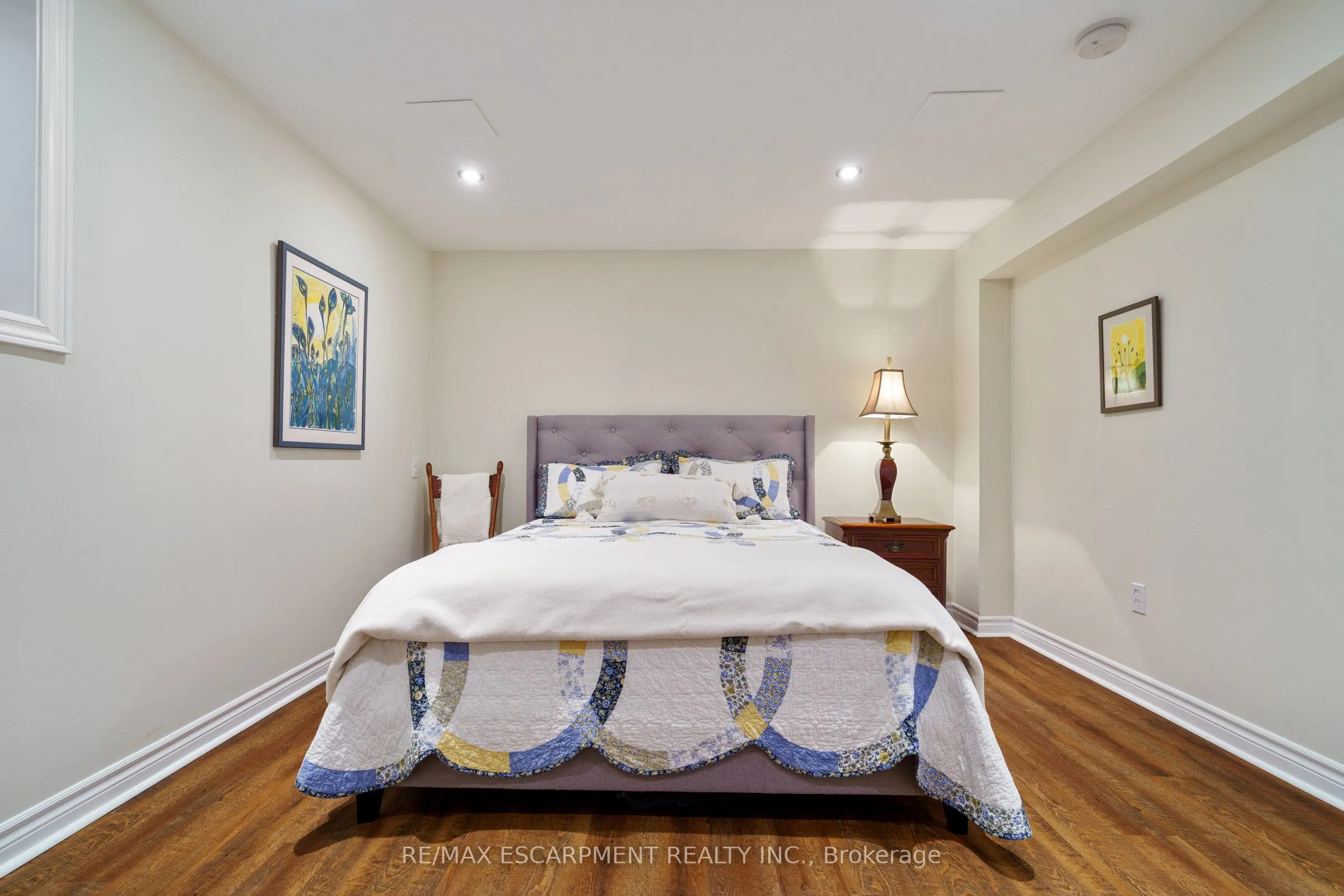 353 Park Street W