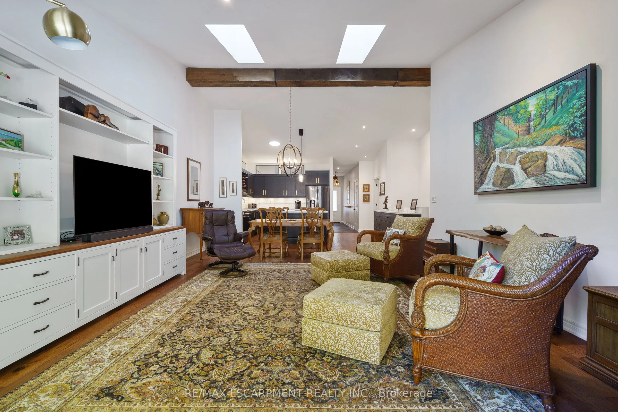 353 Park Street W