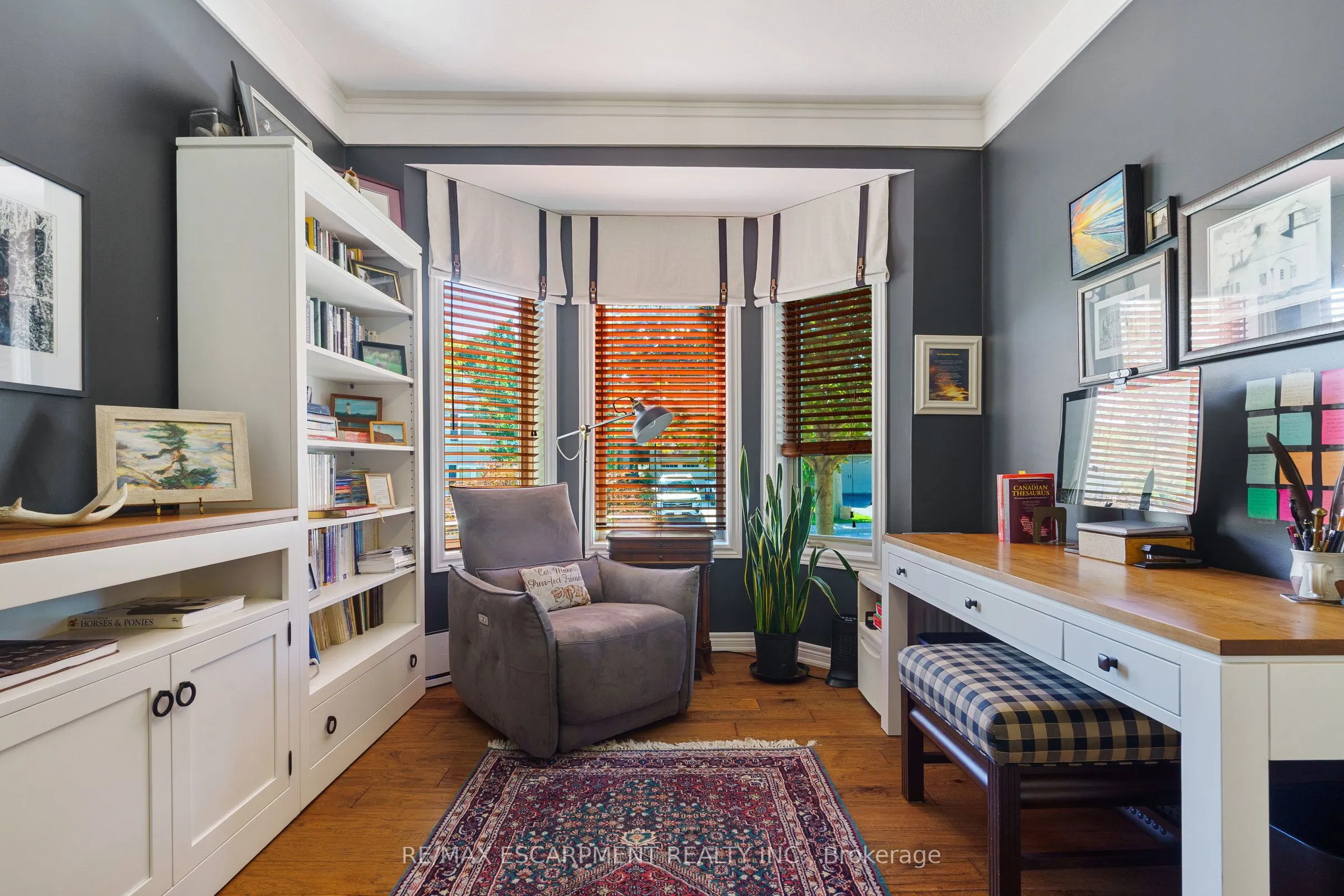 353 Park Street W