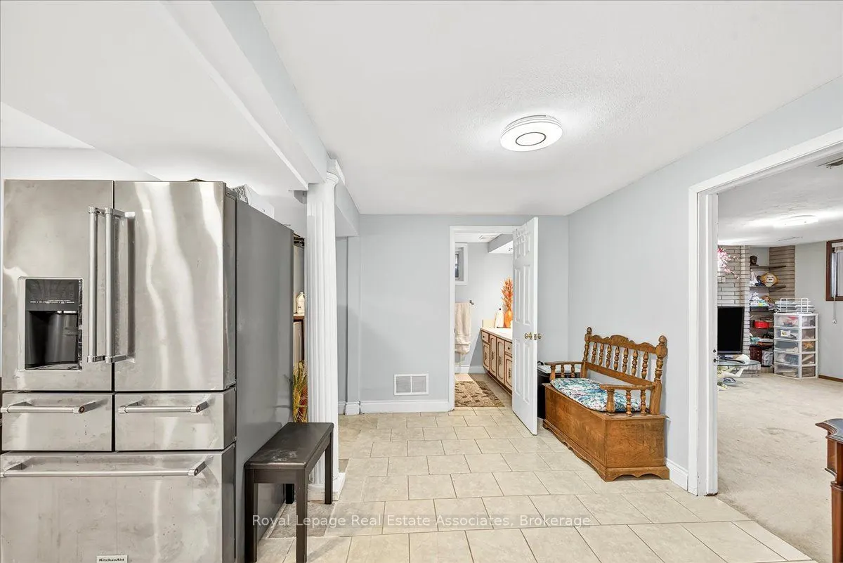 51 Picton Street W