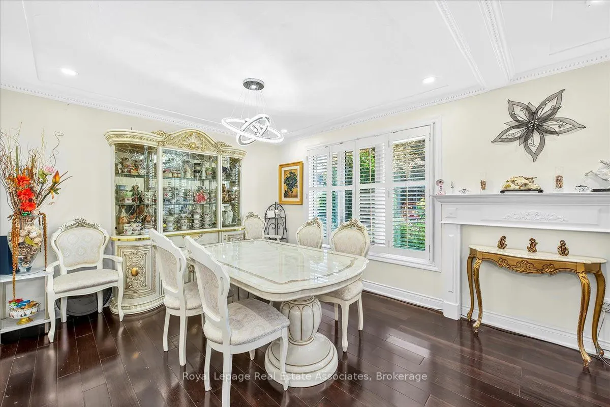 51 Picton Street W