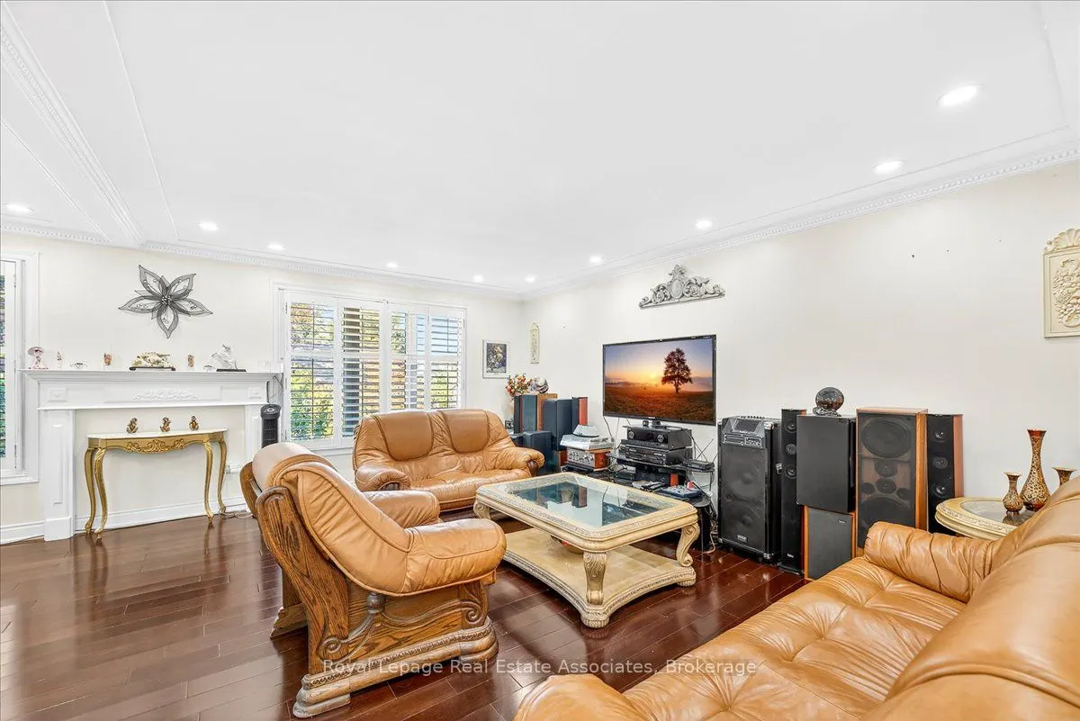 51 Picton Street W