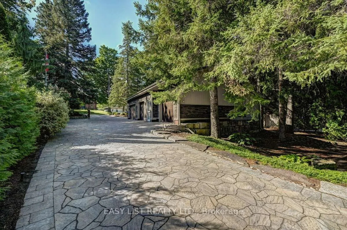 527 River Road