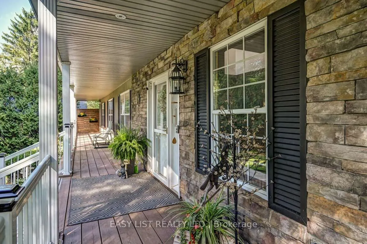 527 River Road