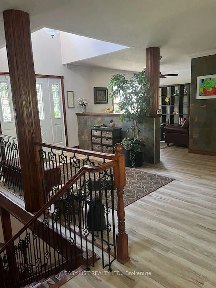 527 River Road