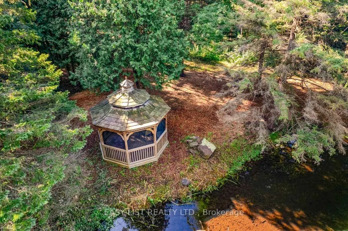 527 River Road
