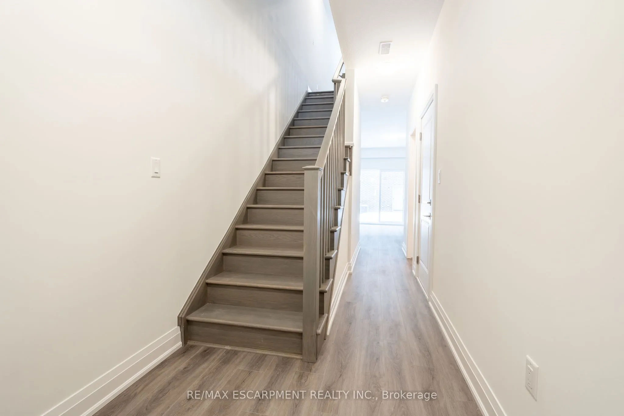 16 CLEAR VALLEY Lane