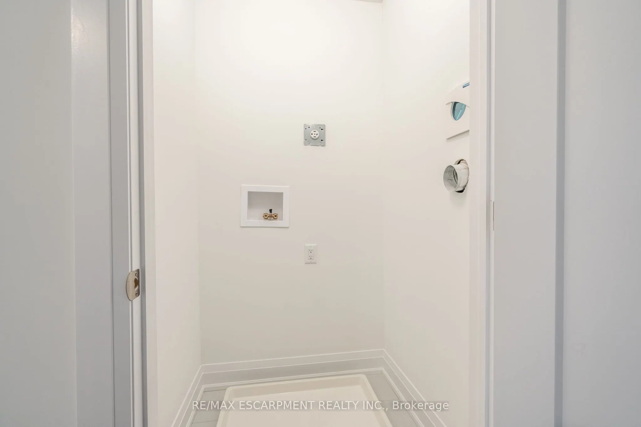16 CLEAR VALLEY Lane
