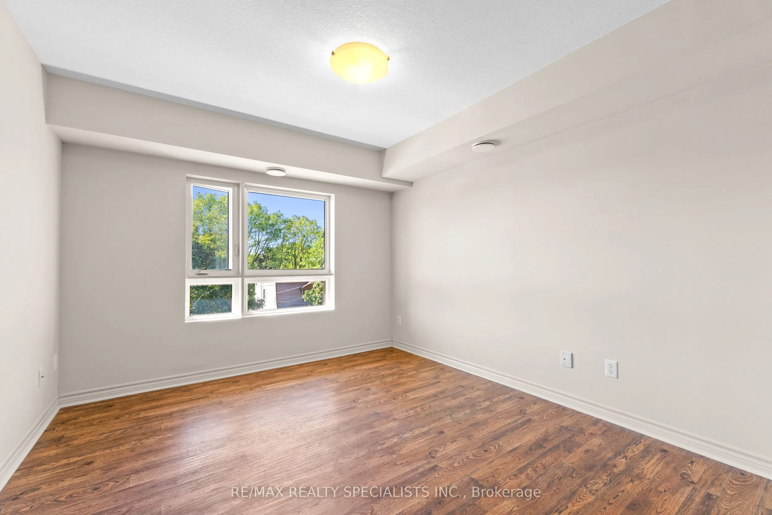 505 Margaret Street, #412