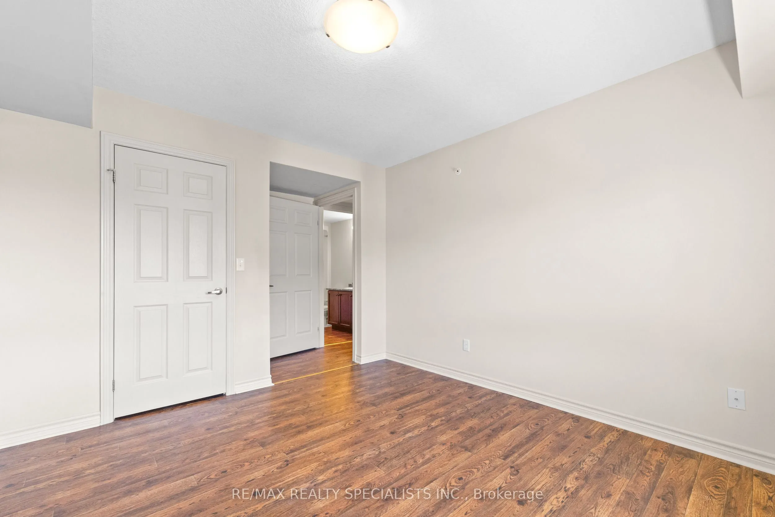 505 Margaret Street, #412