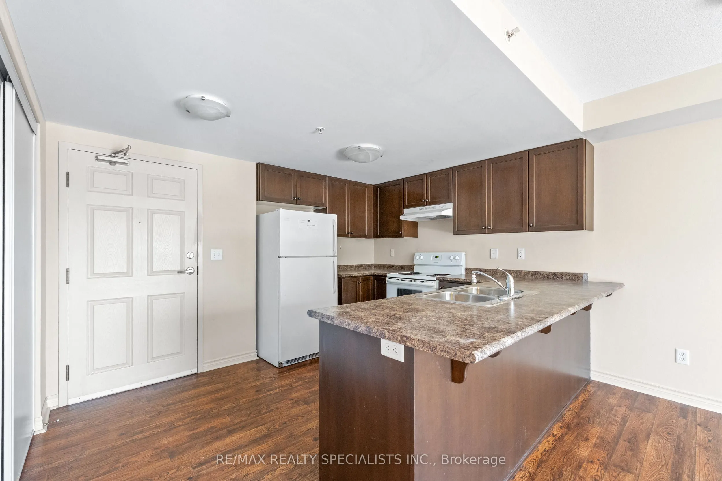 505 Margaret Street, #412