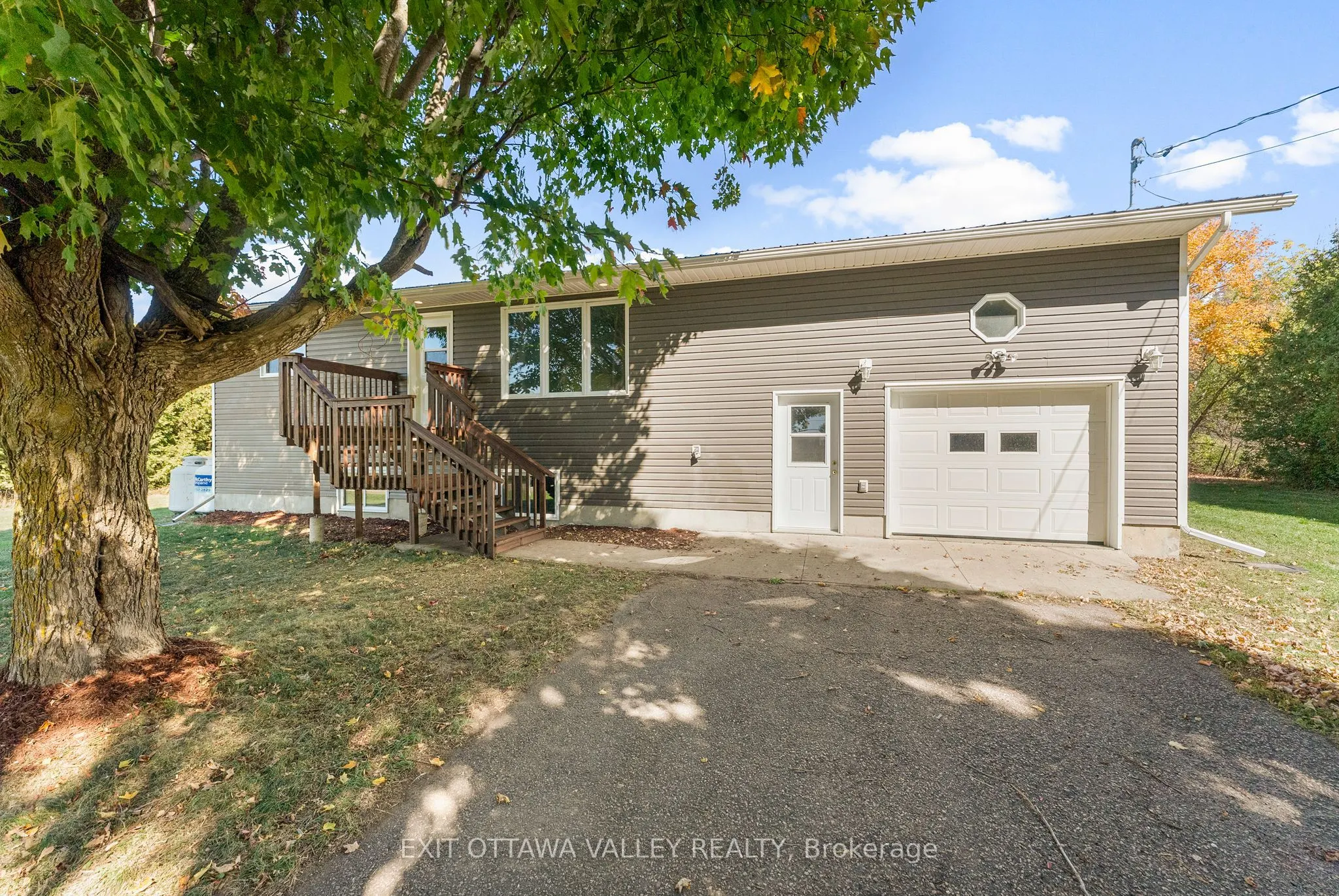 2155 Foresters Falls Road