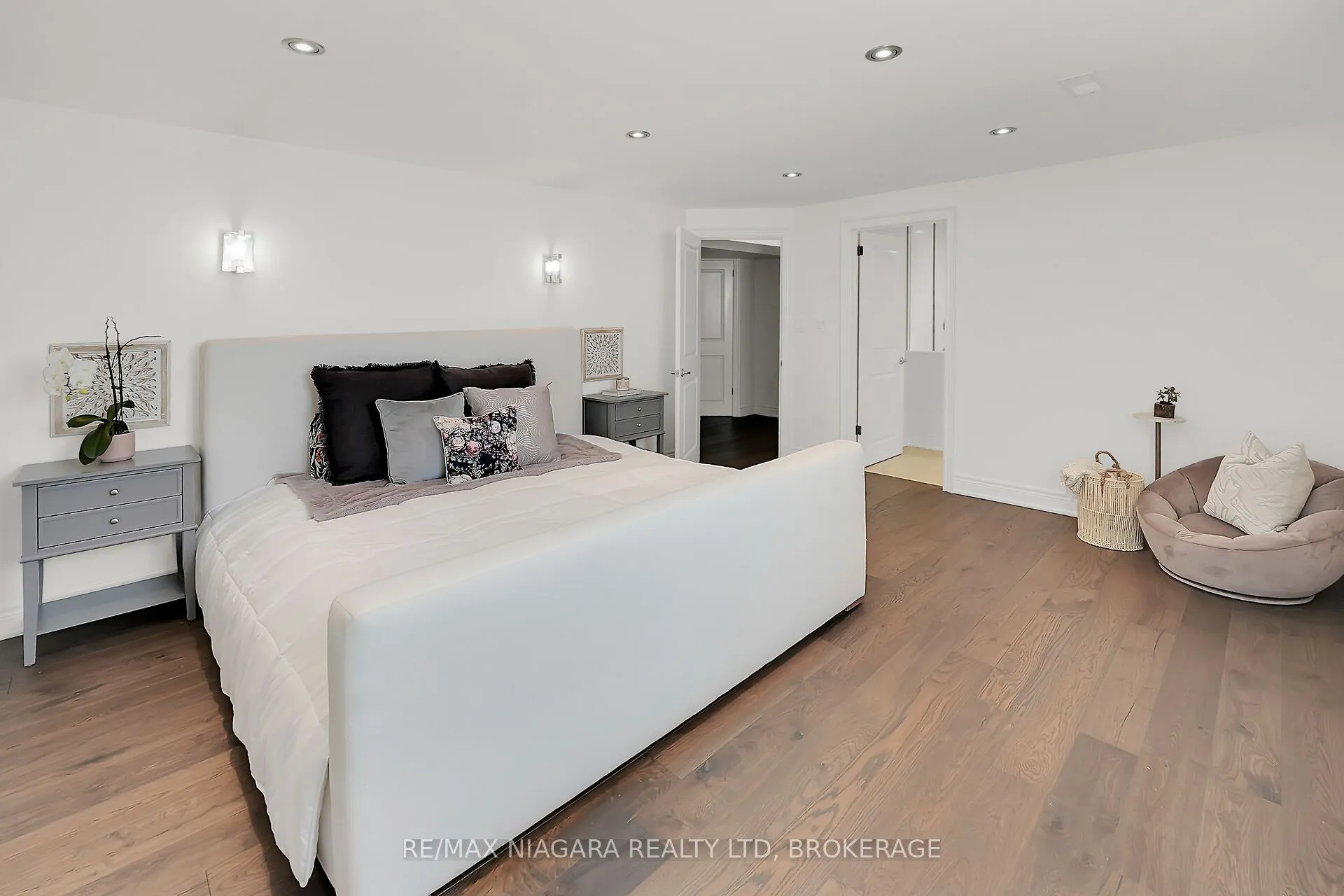 5 Lucerne Place