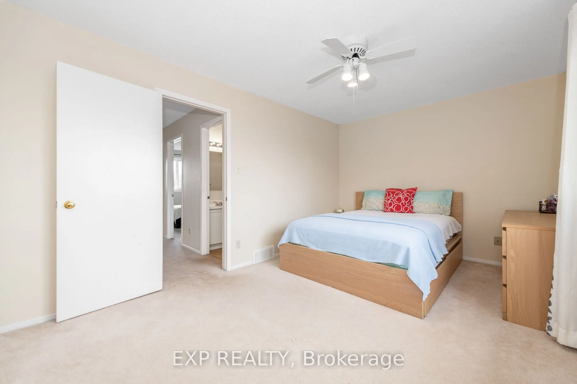26 Mcdermot Court, #26