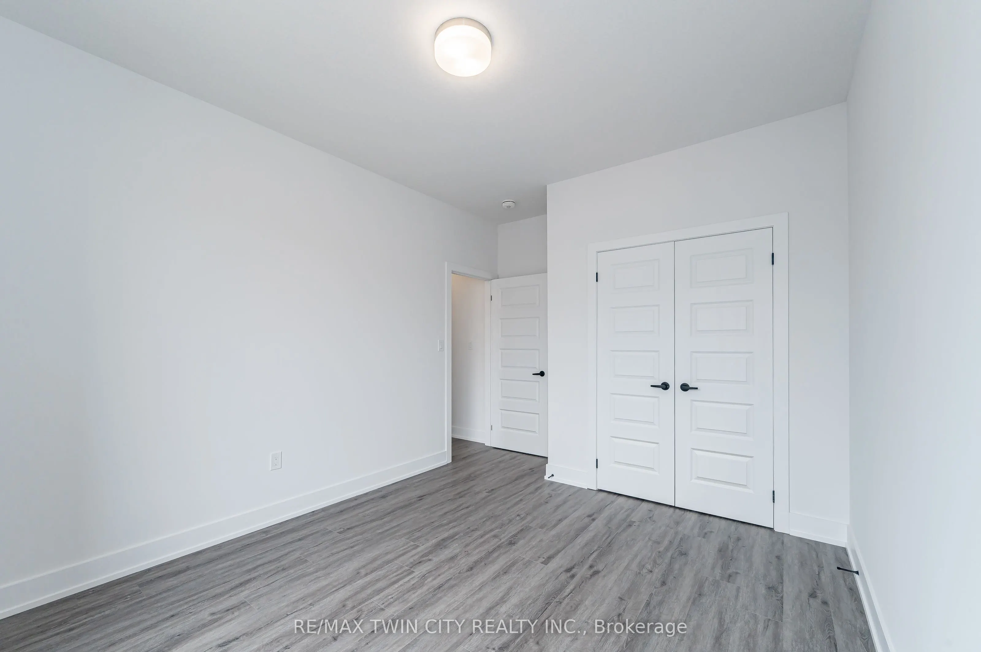 99 Roger Street, #8