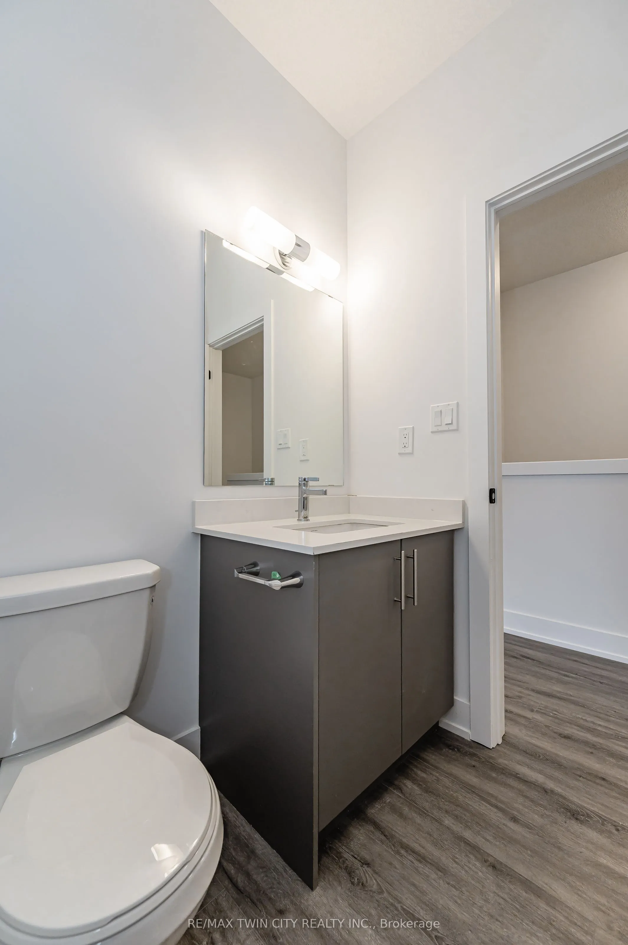 99 Roger Street, #8