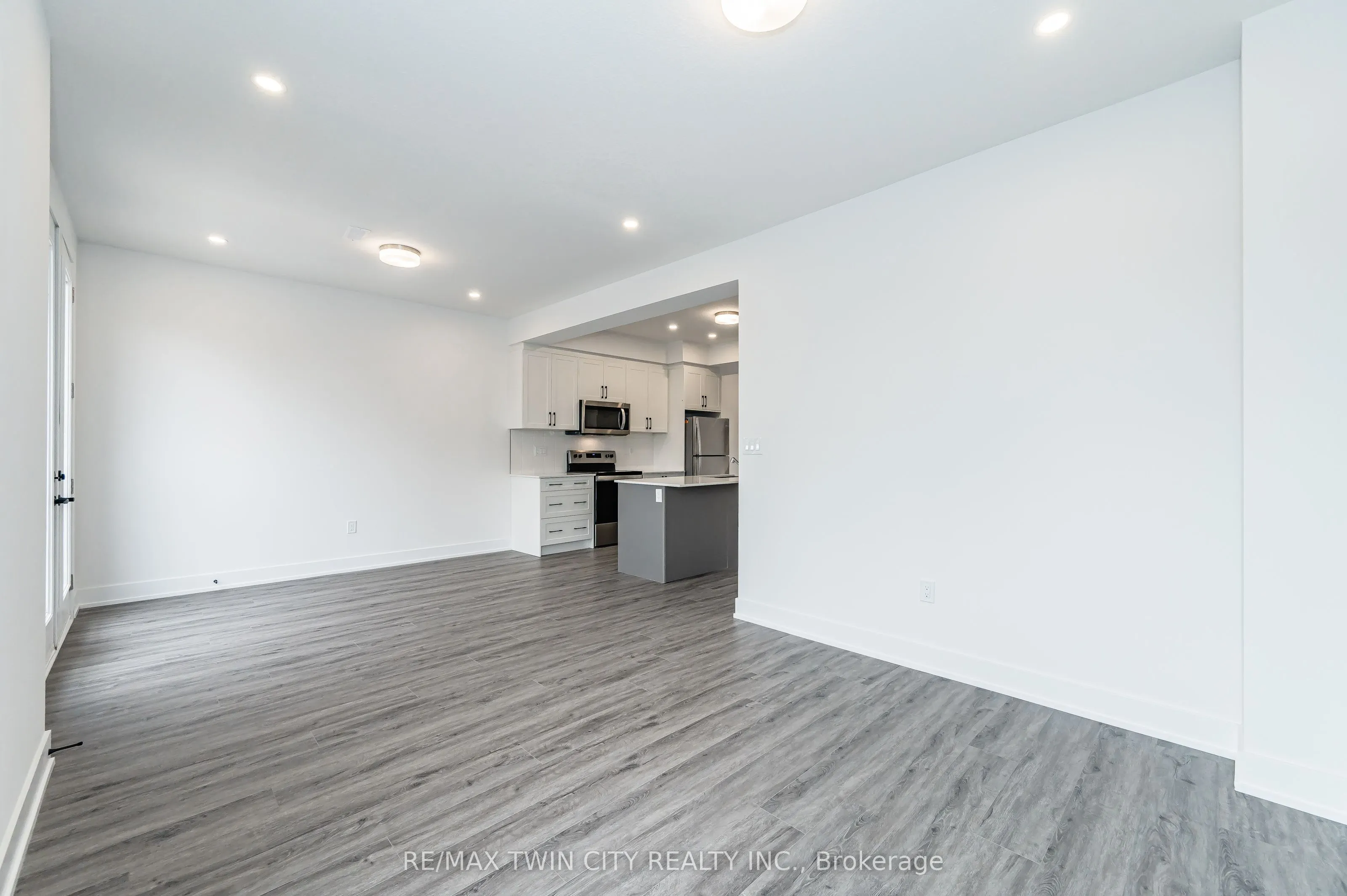 99 Roger Street, #8