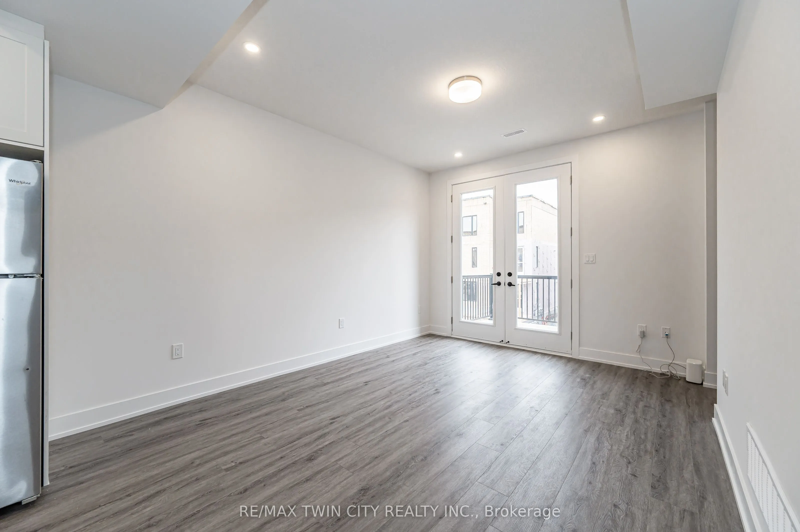 99 Roger Street, #8