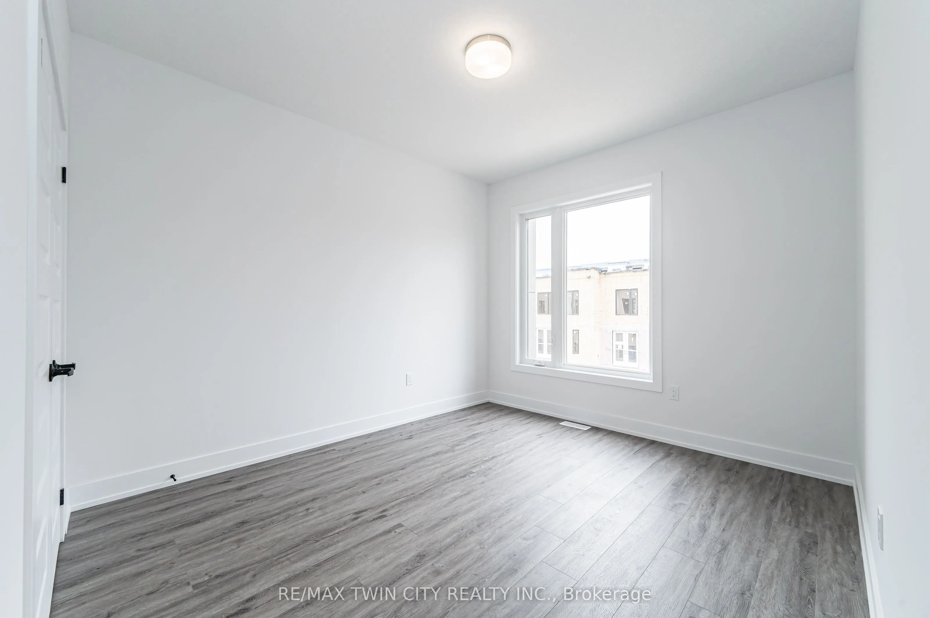 99 Roger Street, #8