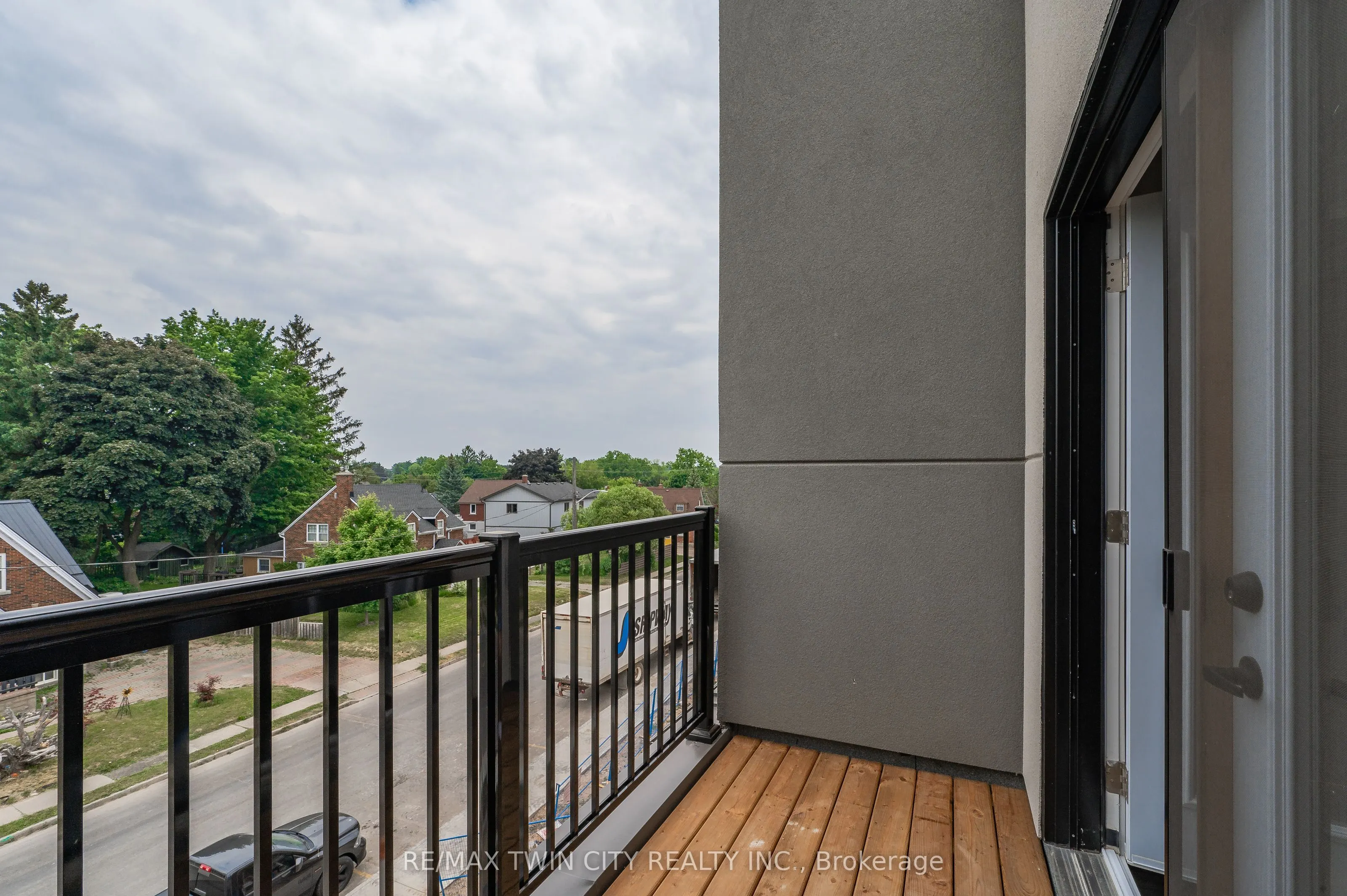 99 Roger Street, #8