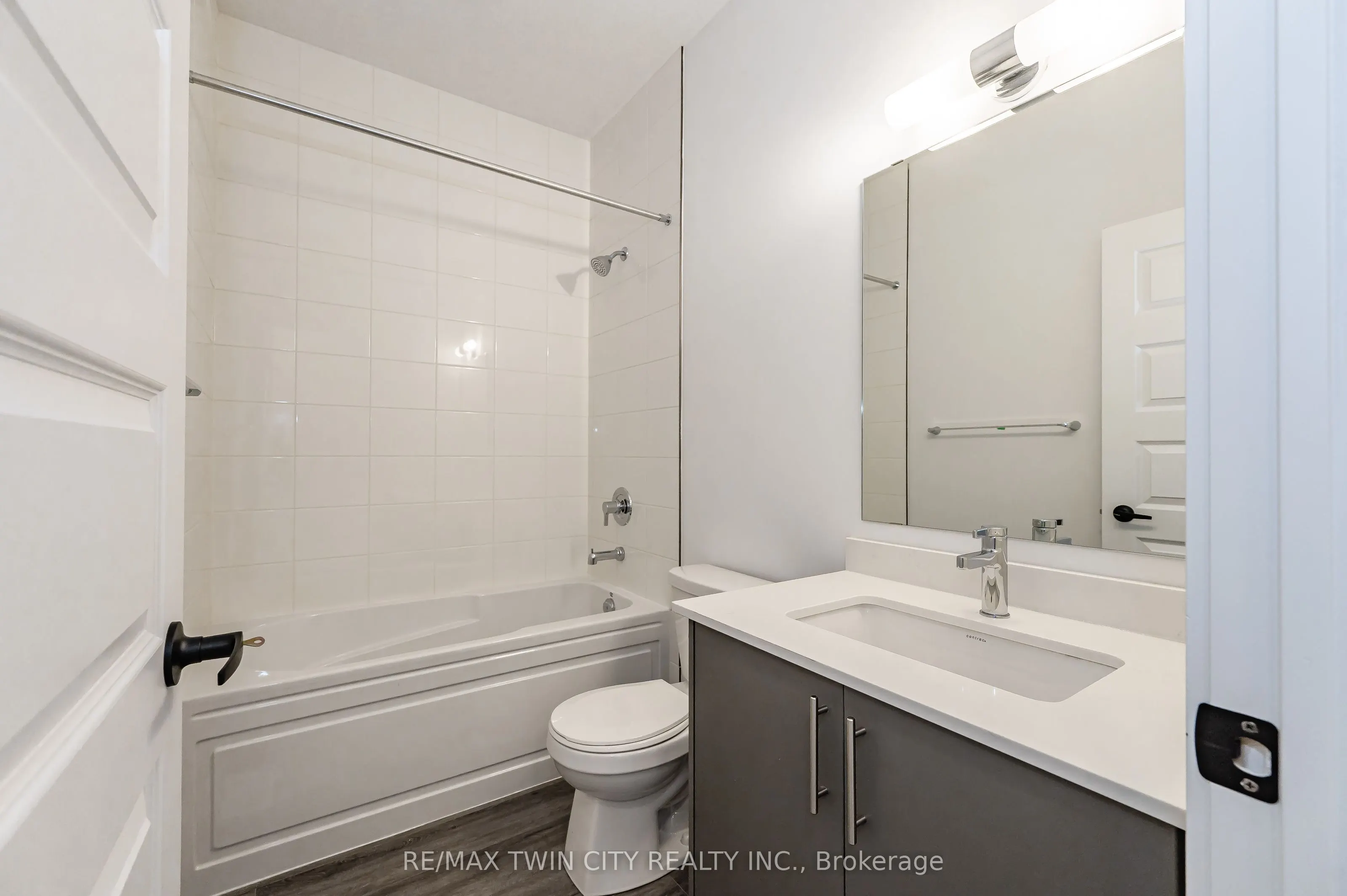 99 Roger Street, #8