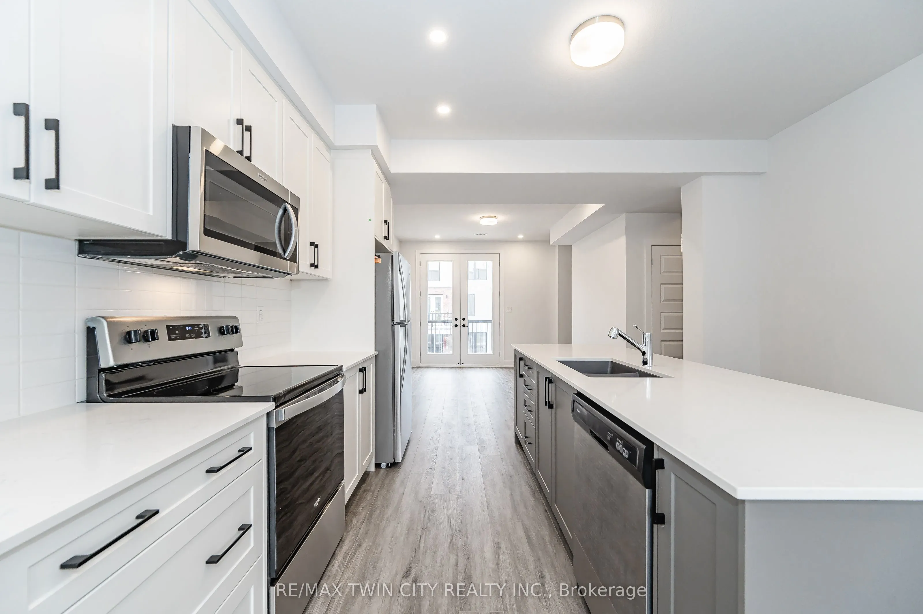 99 Roger Street, #8
