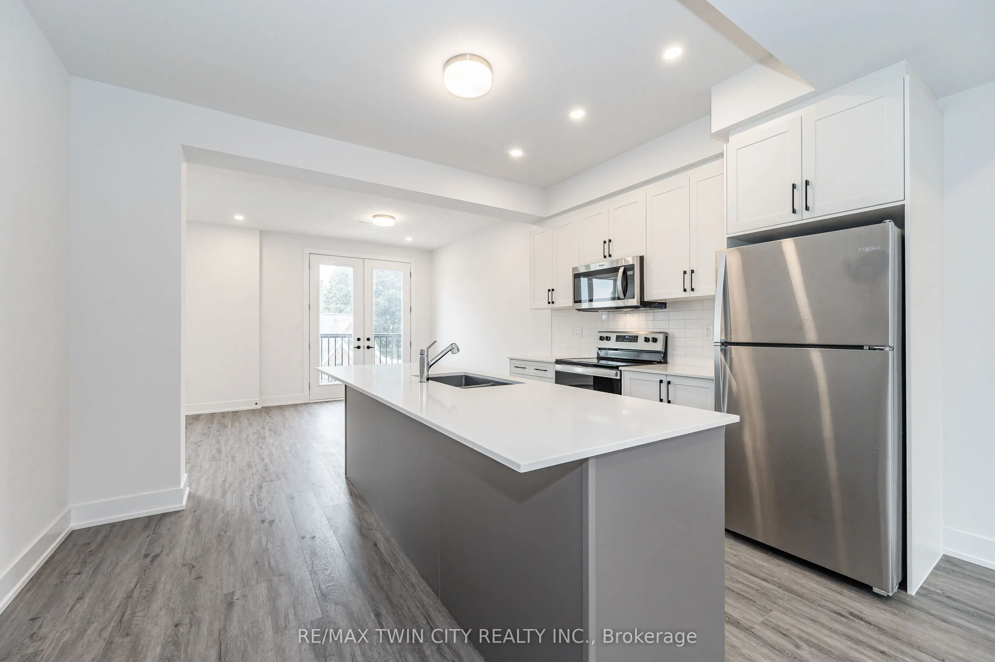 99 Roger Street, #8