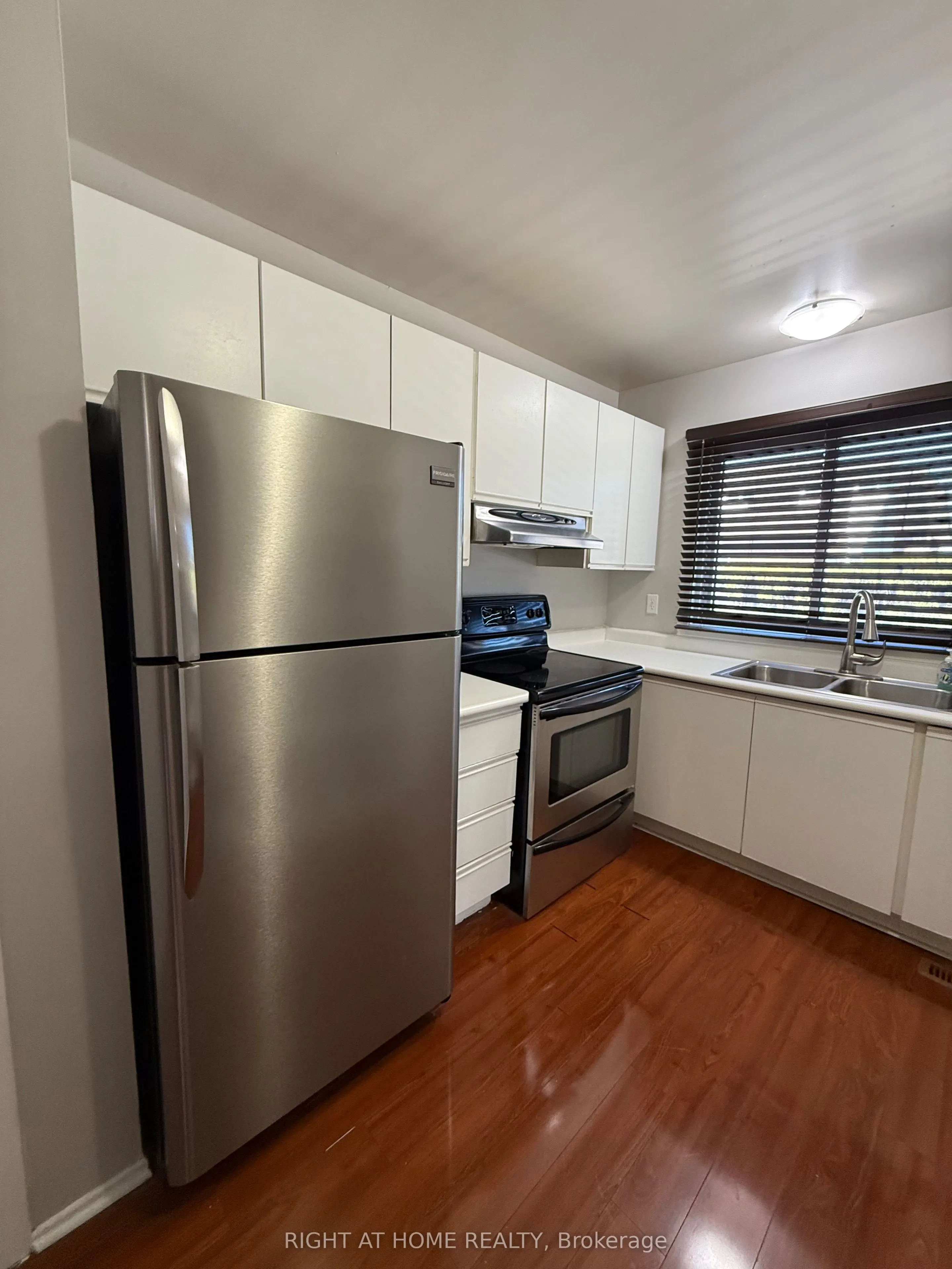1950 Belmore Lane, #29