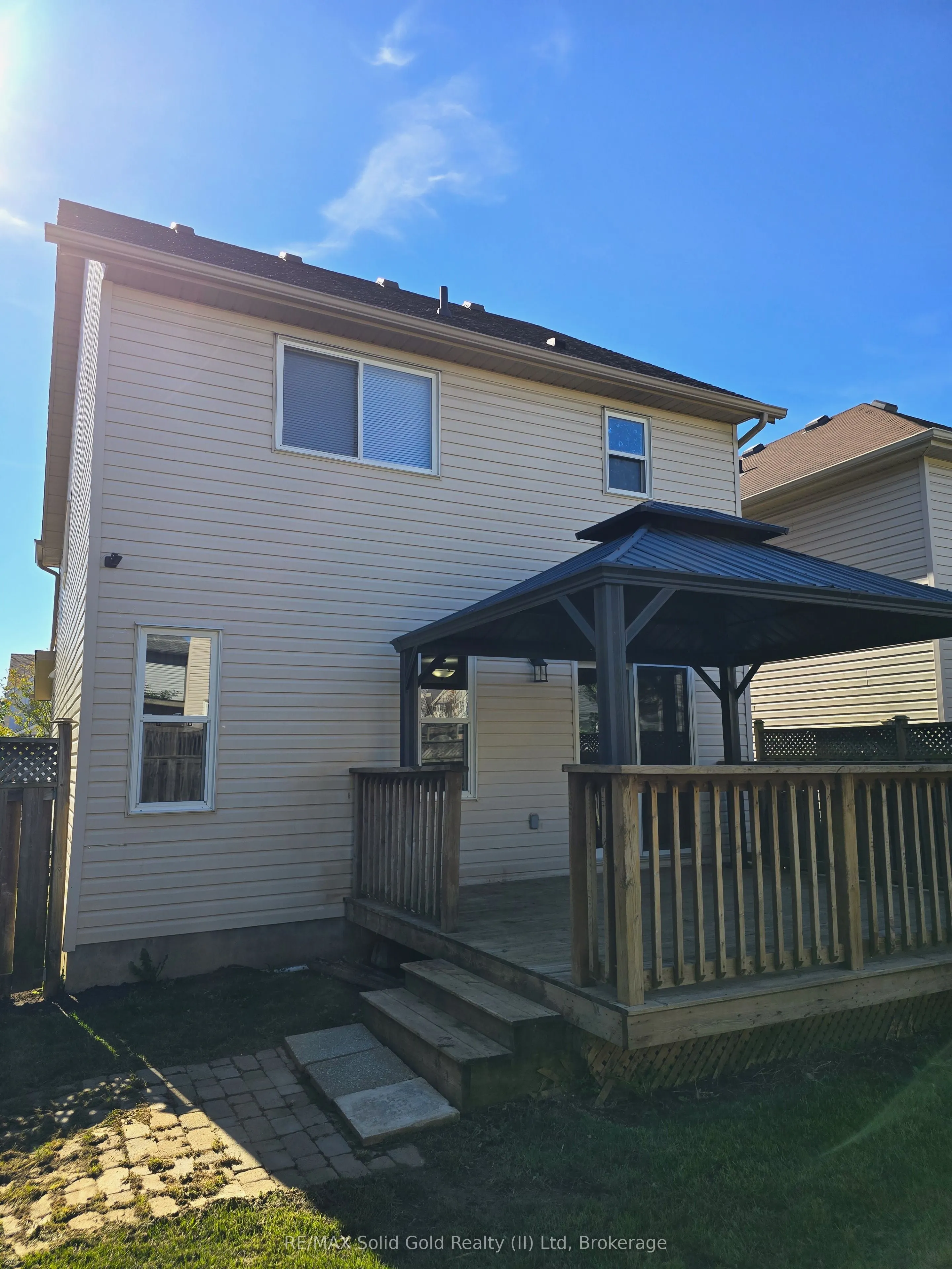 70 Dahlia Street