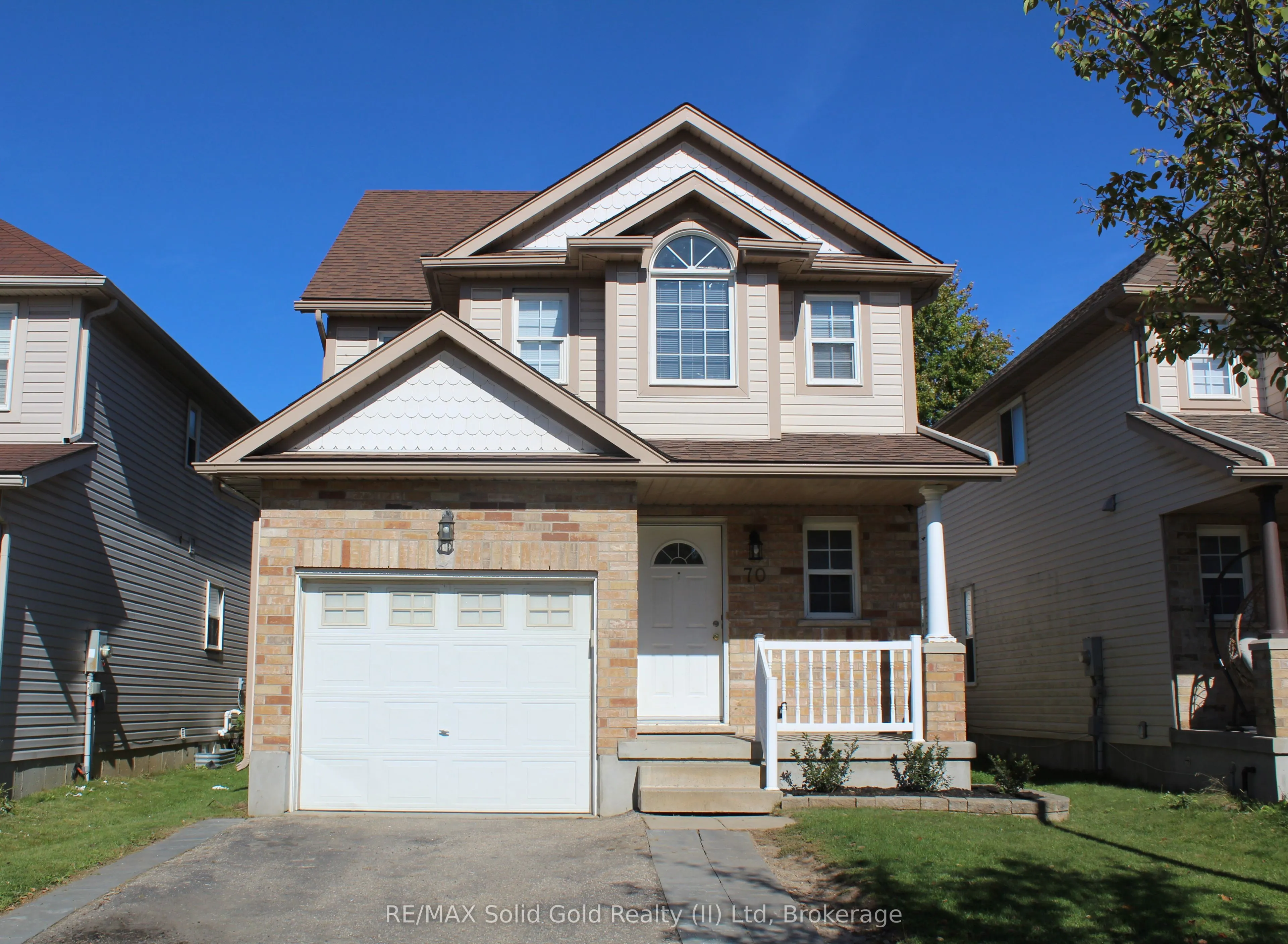 70 Dahlia Street