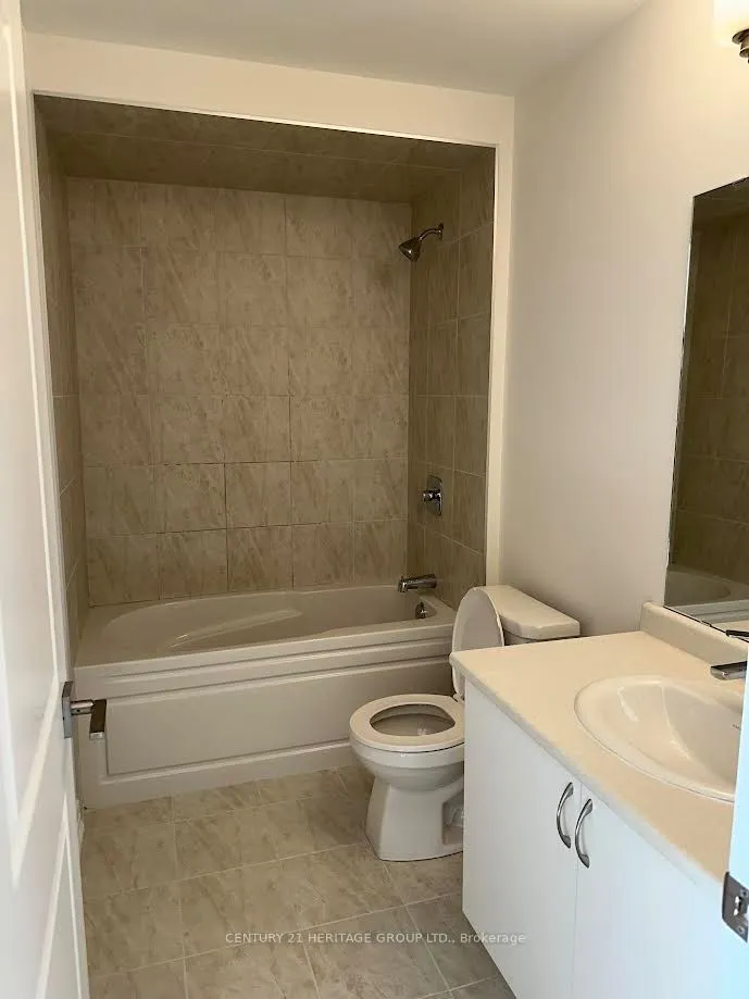 620 Colborne Street W, #2