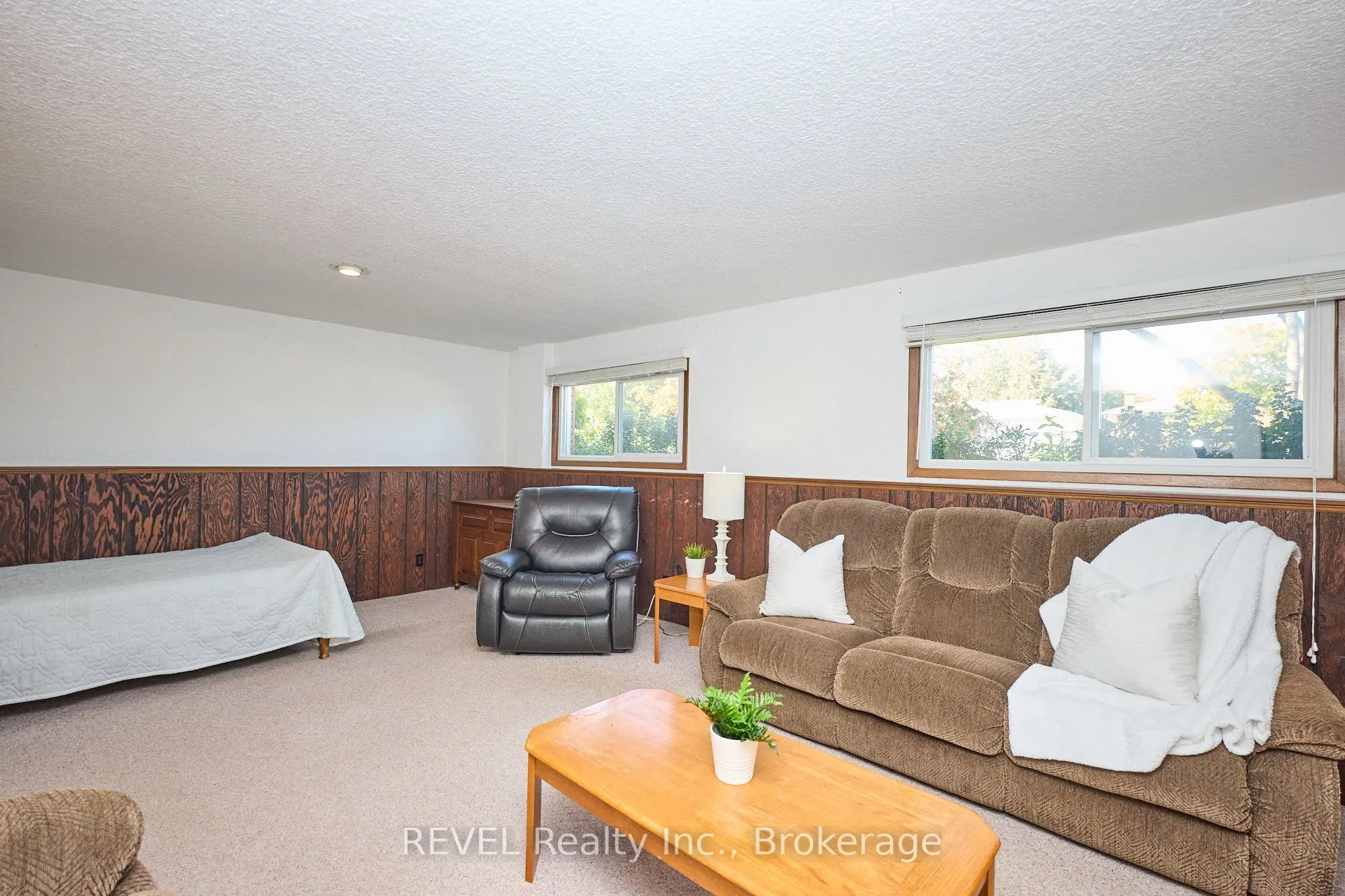 6 Charleen Circle