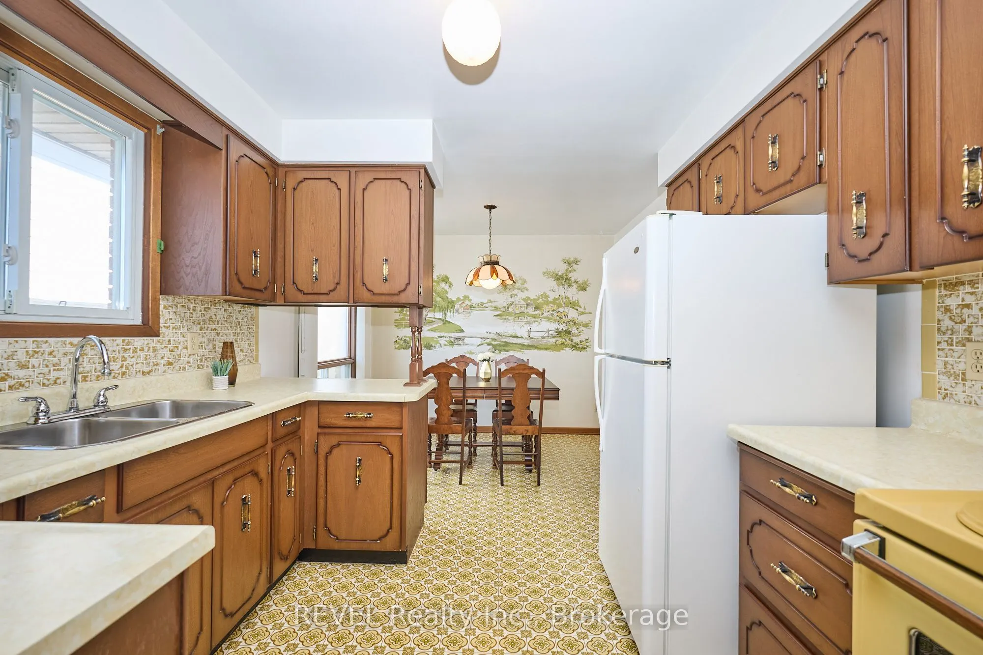 6 Charleen Circle
