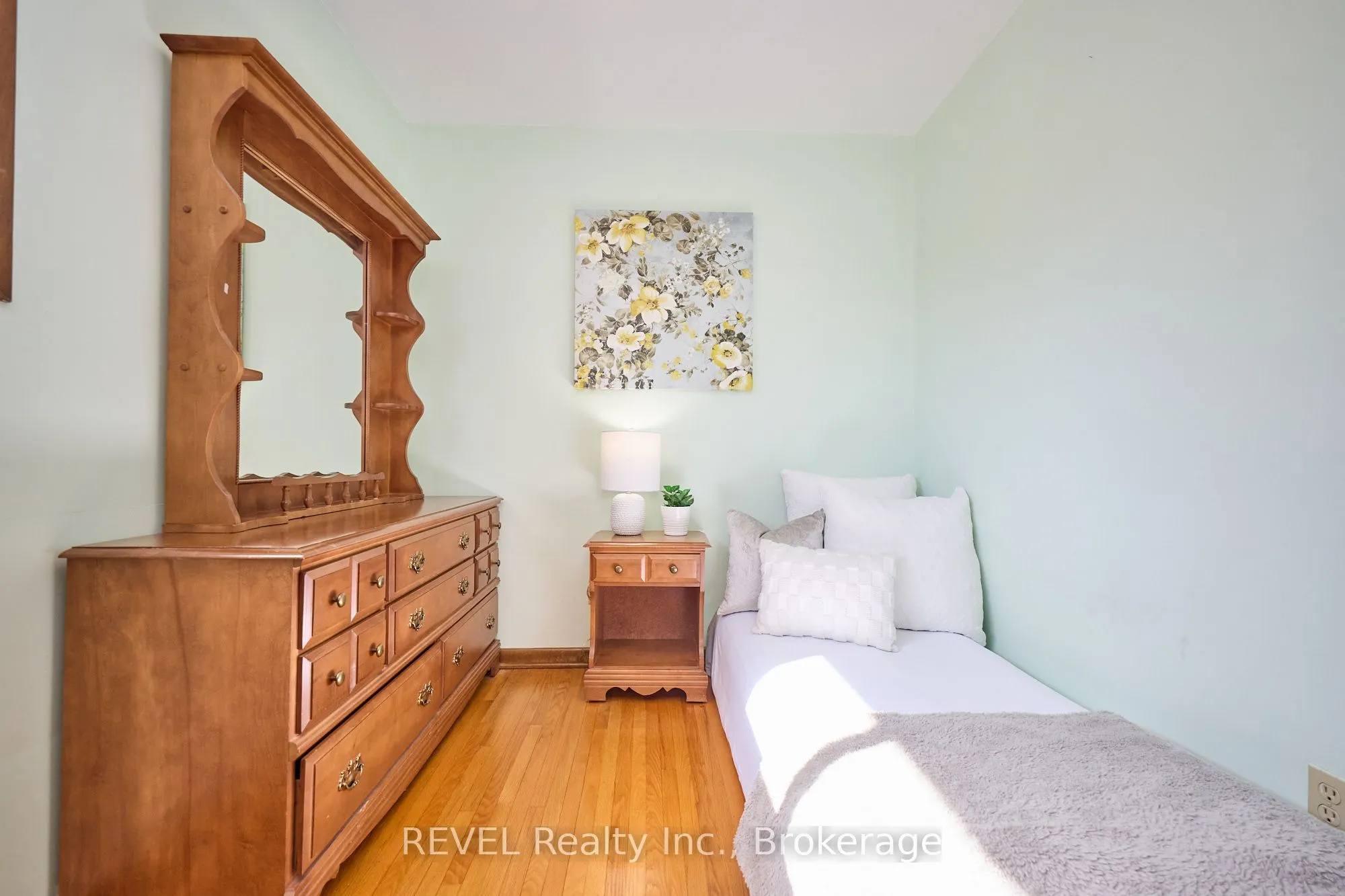 6 Charleen Circle