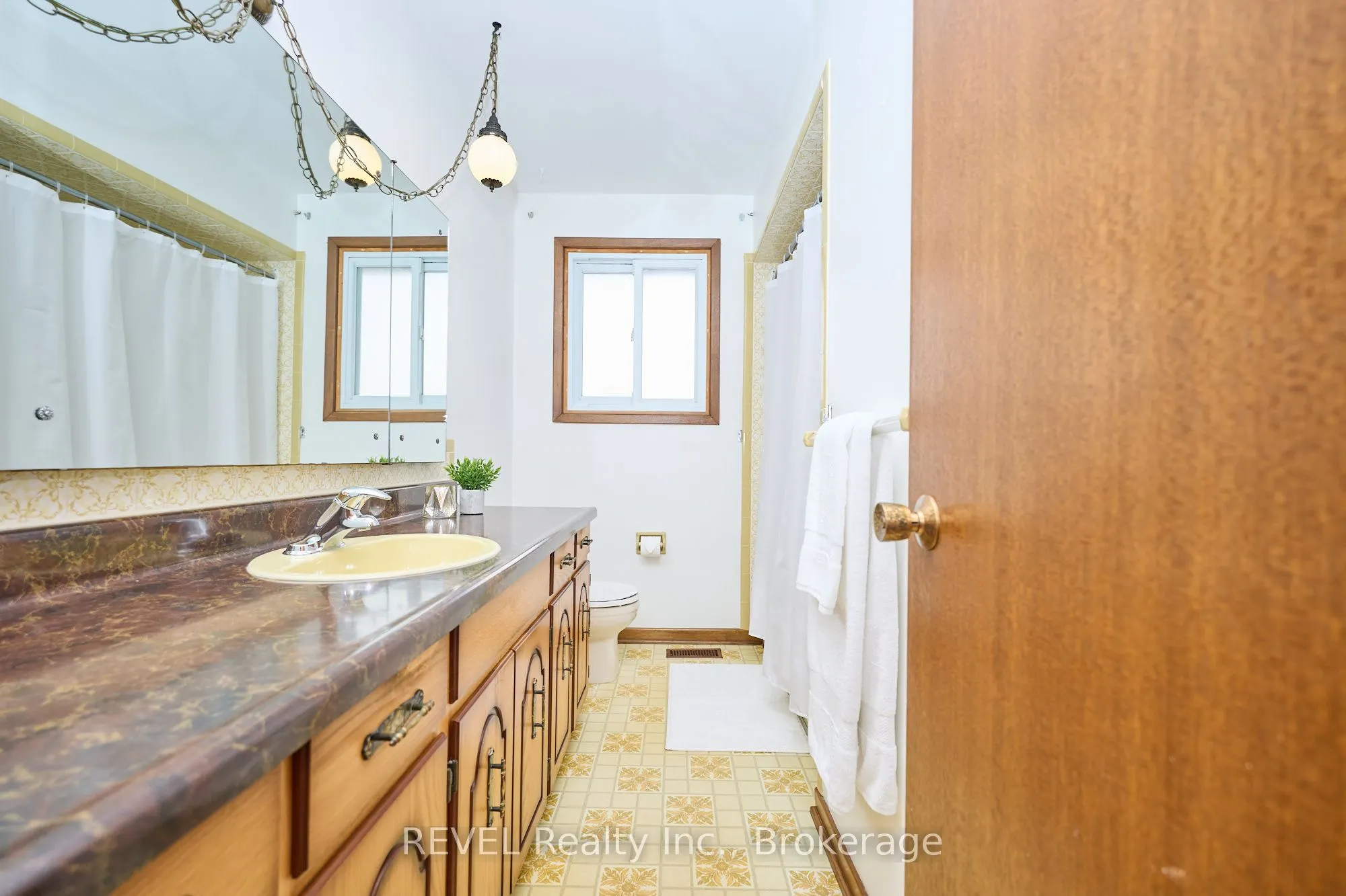 6 Charleen Circle