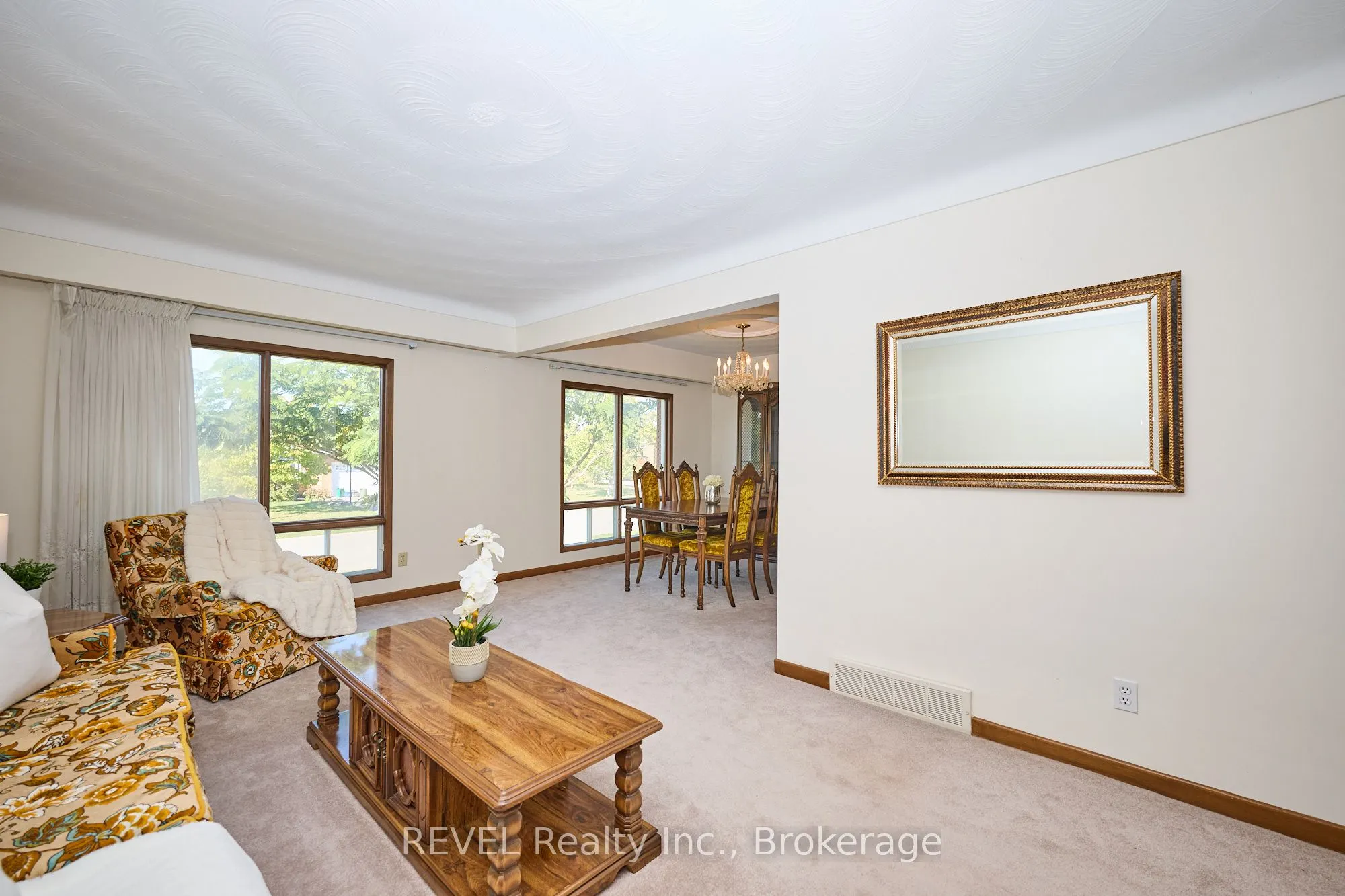 6 Charleen Circle