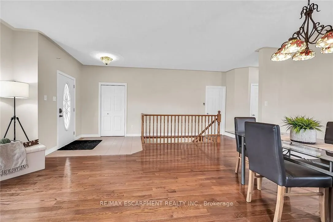 20 Oak Crescent