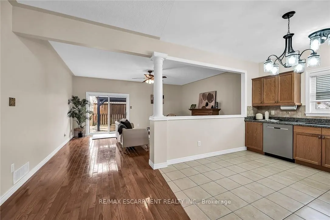 20 Oak Crescent