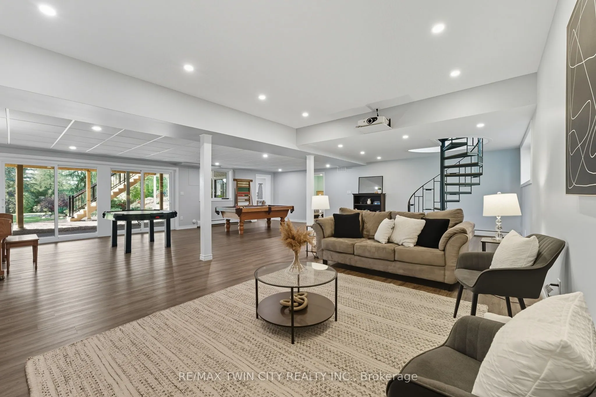 1392 Wrigley Road