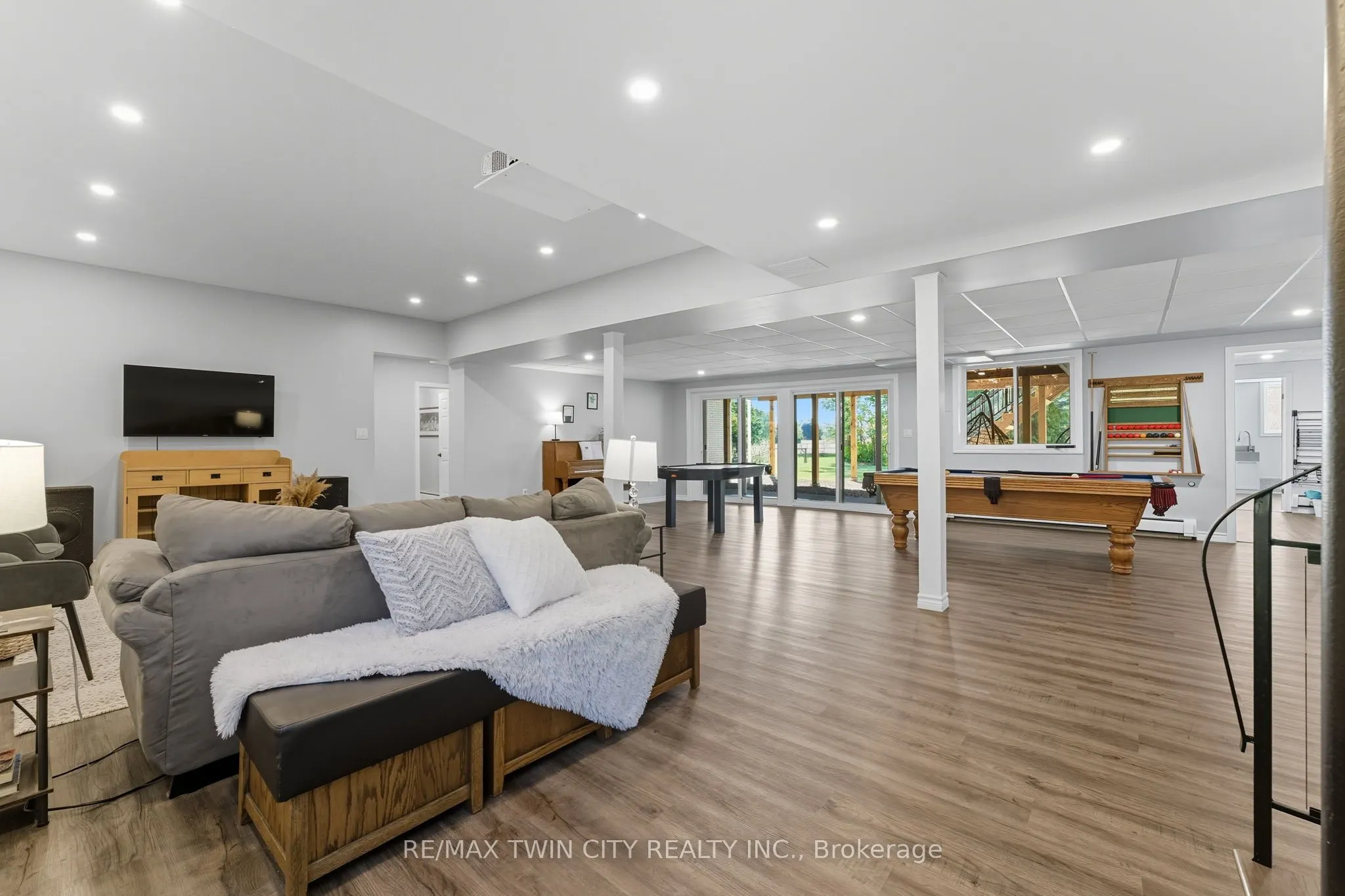 1392 Wrigley Road