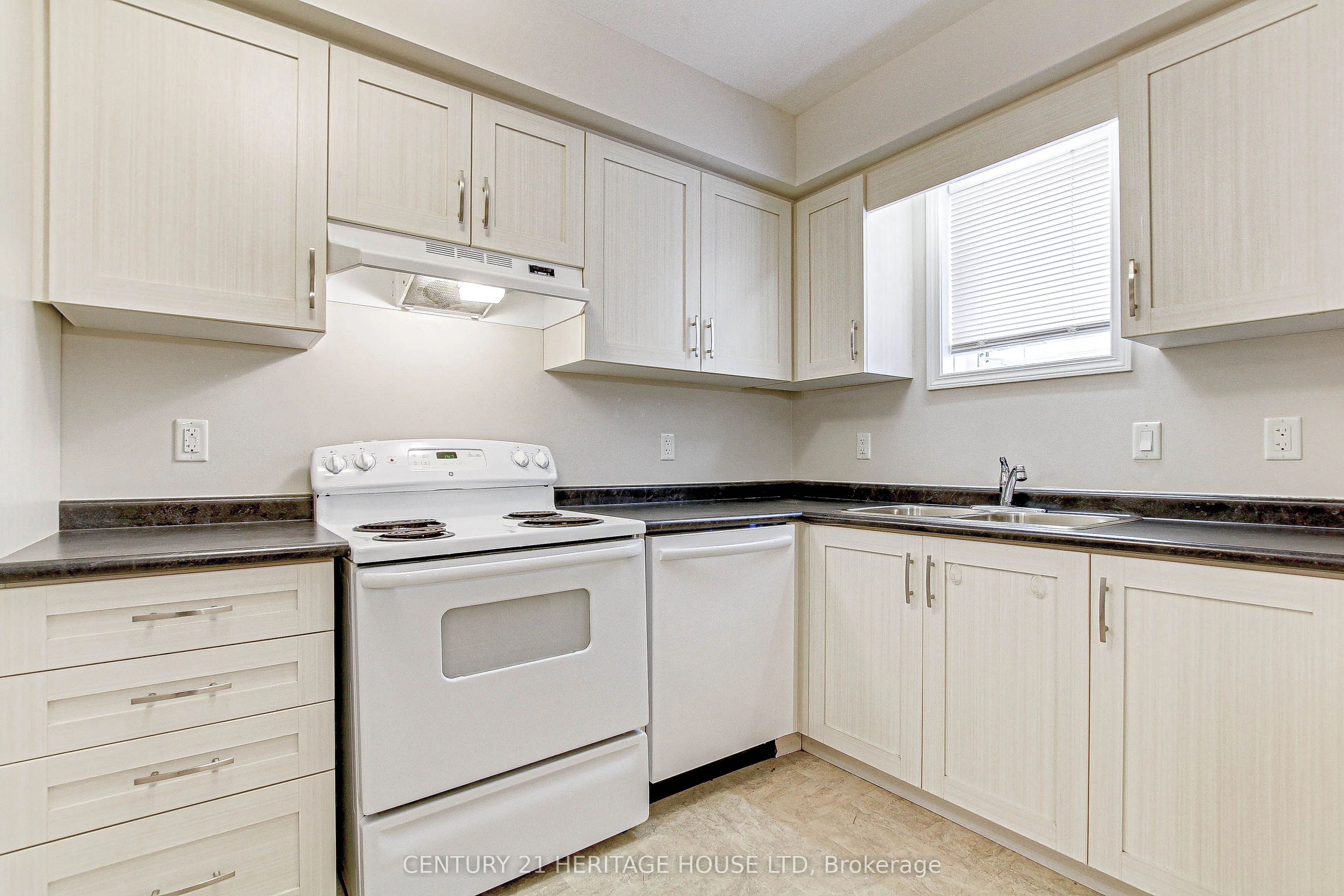 3200 Singleton Avenue, #26