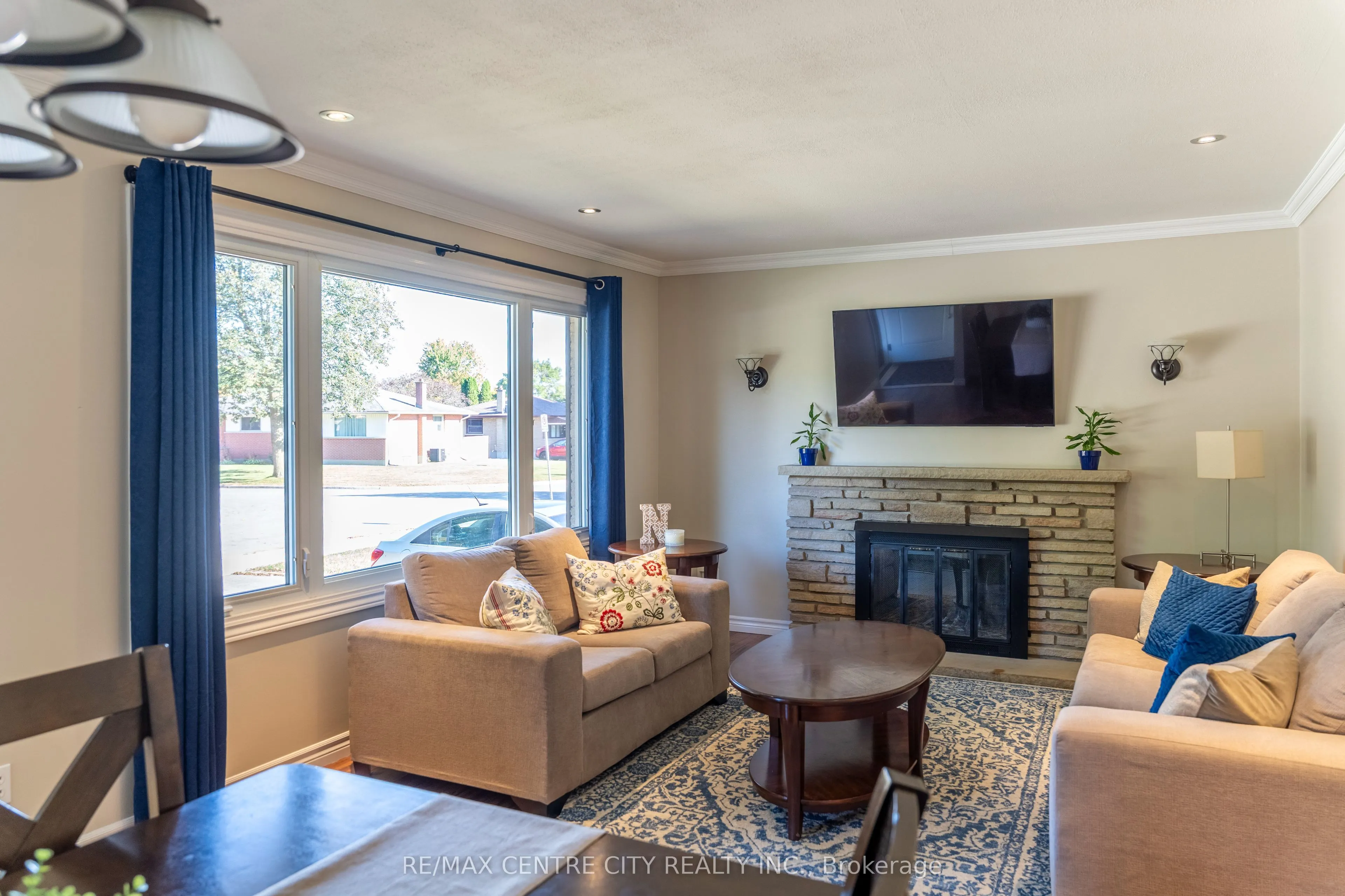 15 Frobisher Crescent