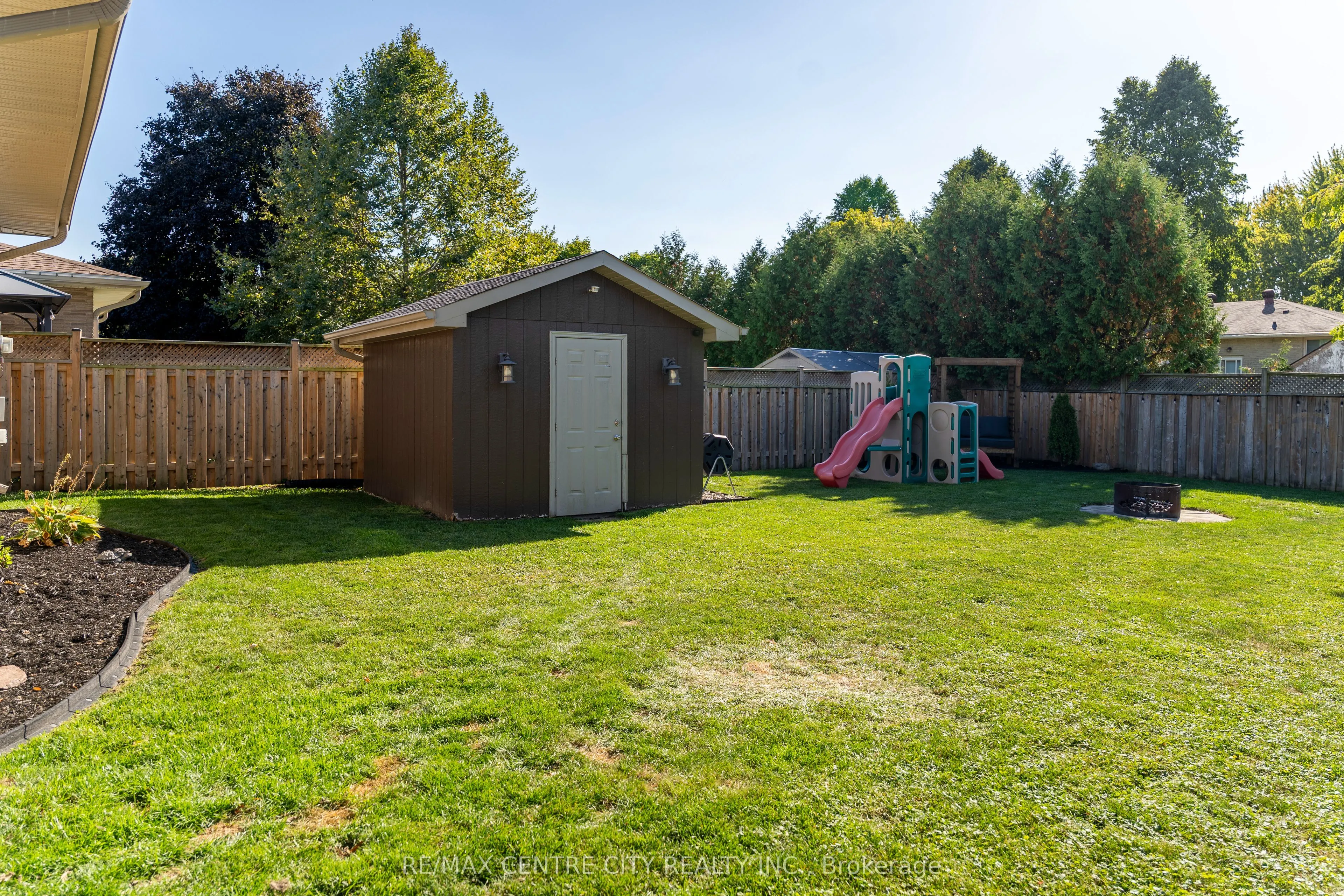 15 Frobisher Crescent