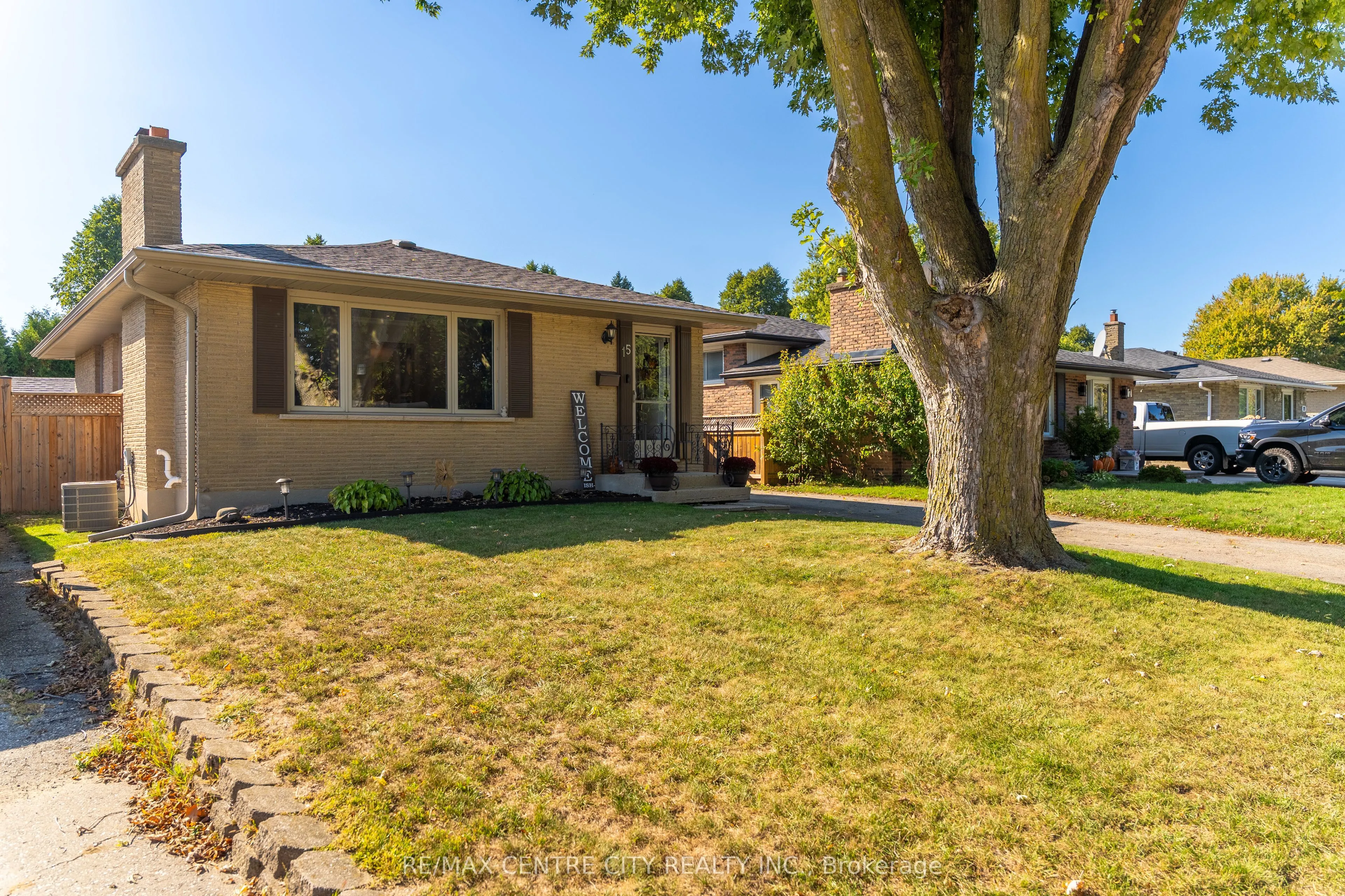 15 Frobisher Crescent