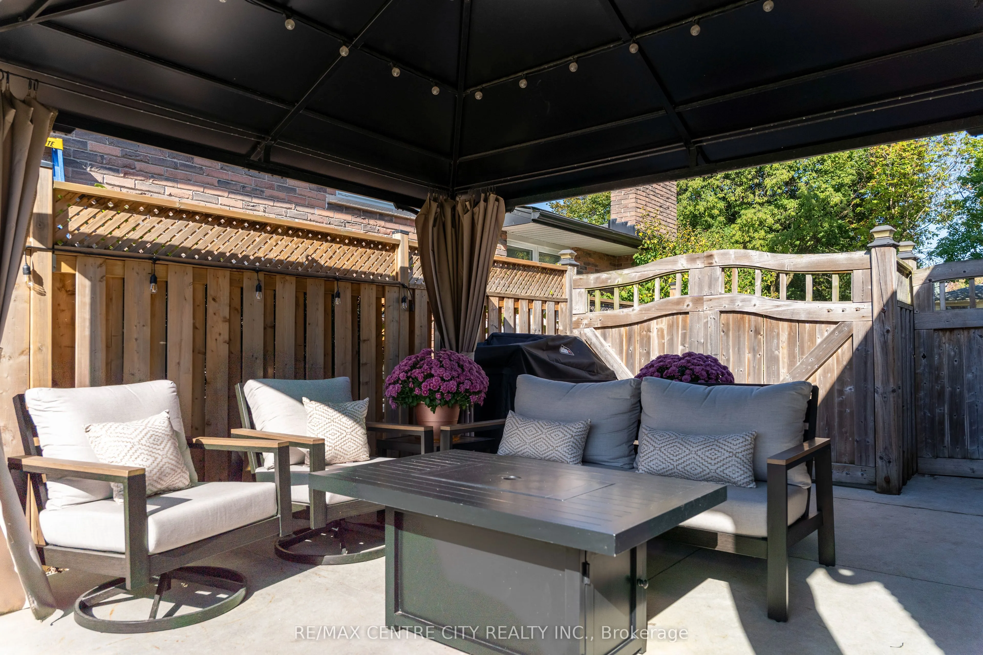 15 Frobisher Crescent