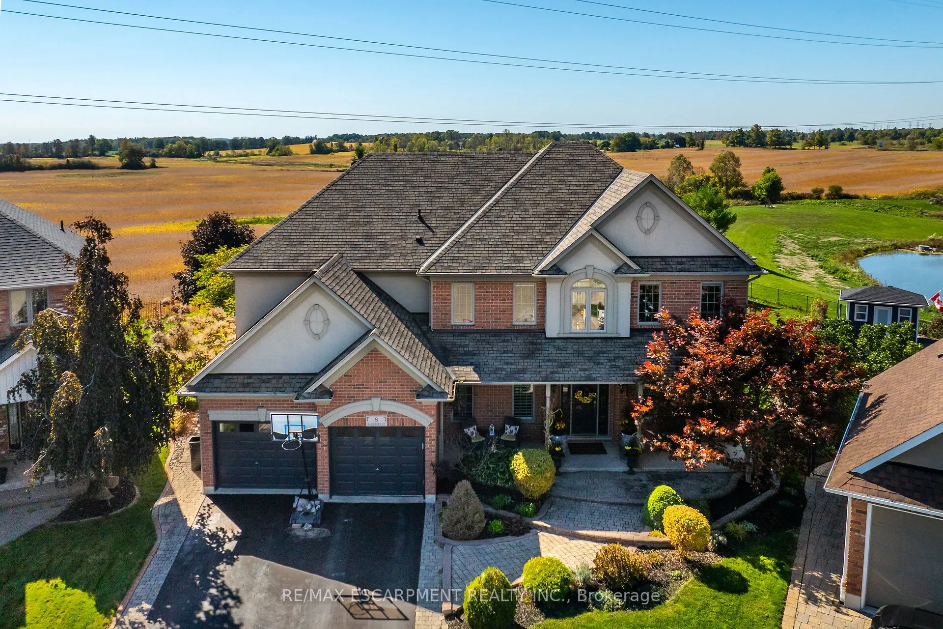 8 Blackburn Court