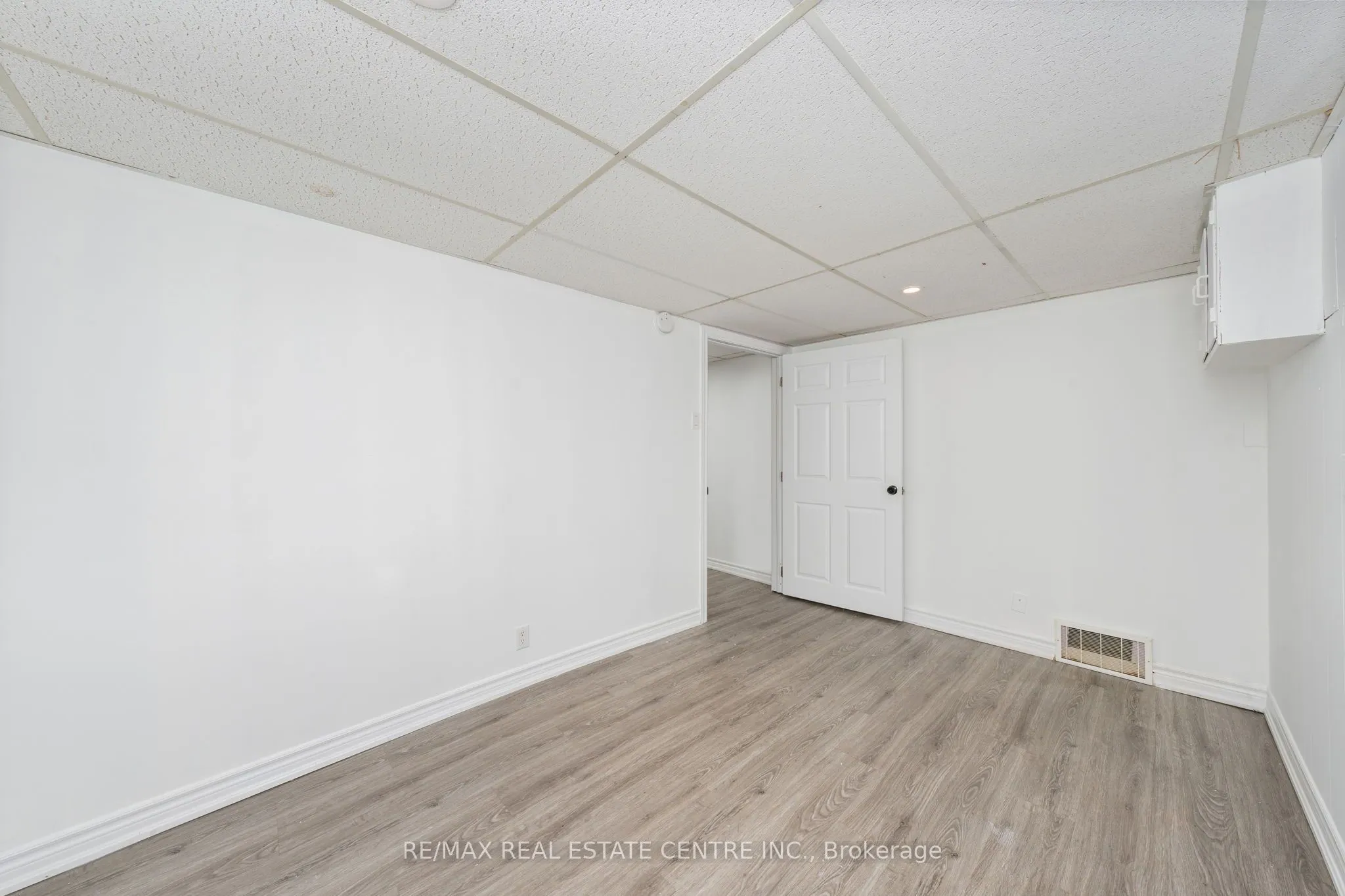 601 Hollywood Place